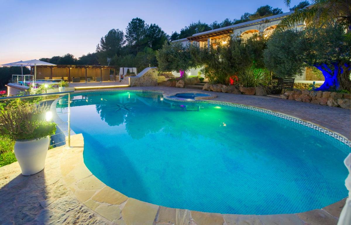Villa Buscastells view 4