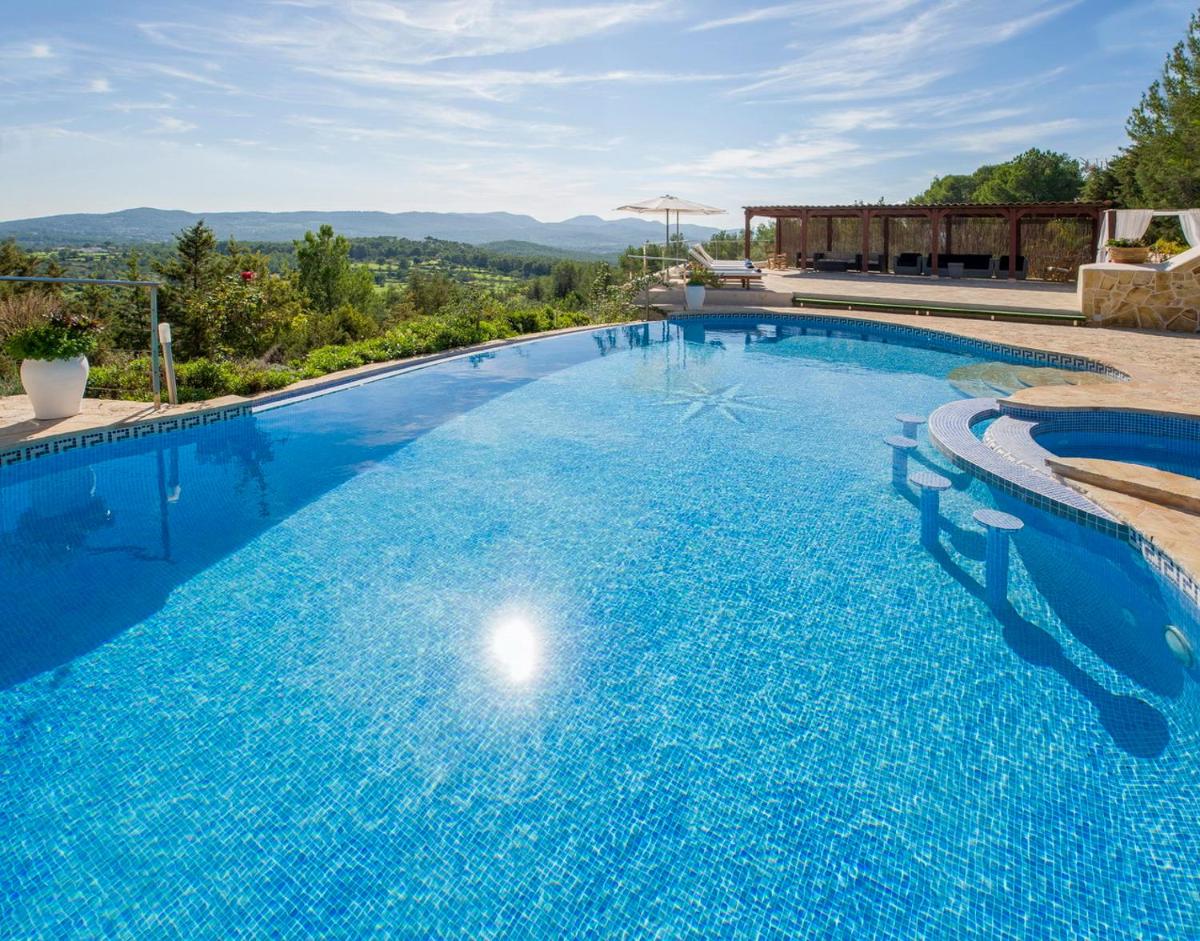 Villa Buscastells view 2