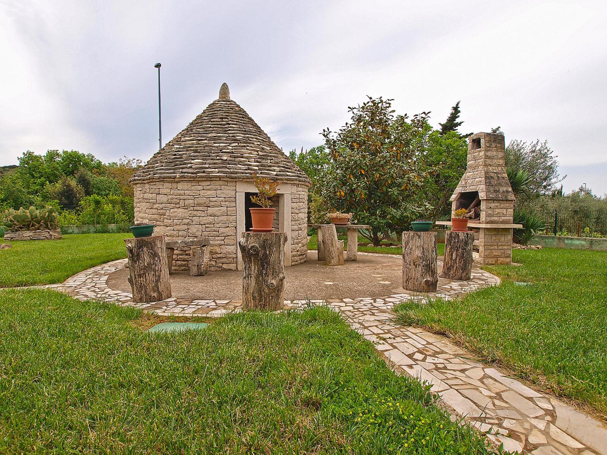 Photo 18