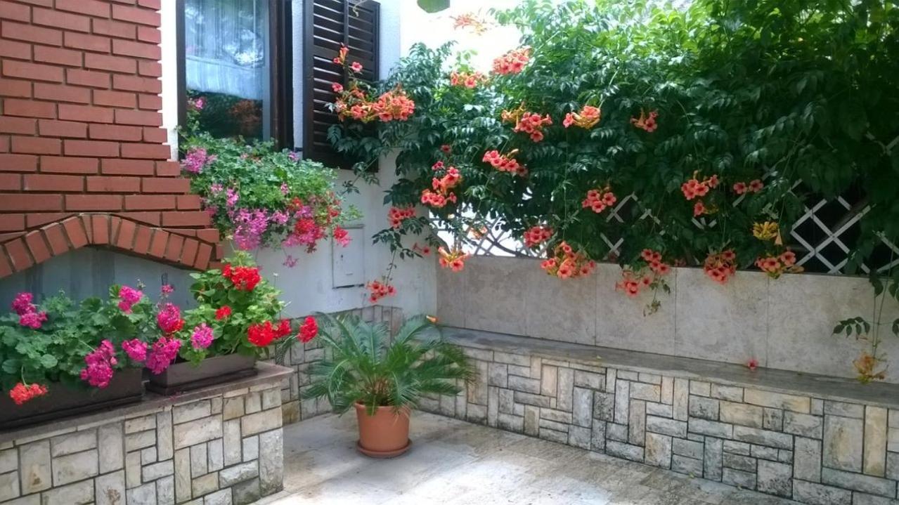 Photo 53