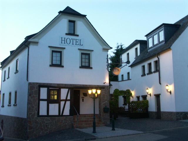 Hotel Restaurant Zur Pfanne - Image 1