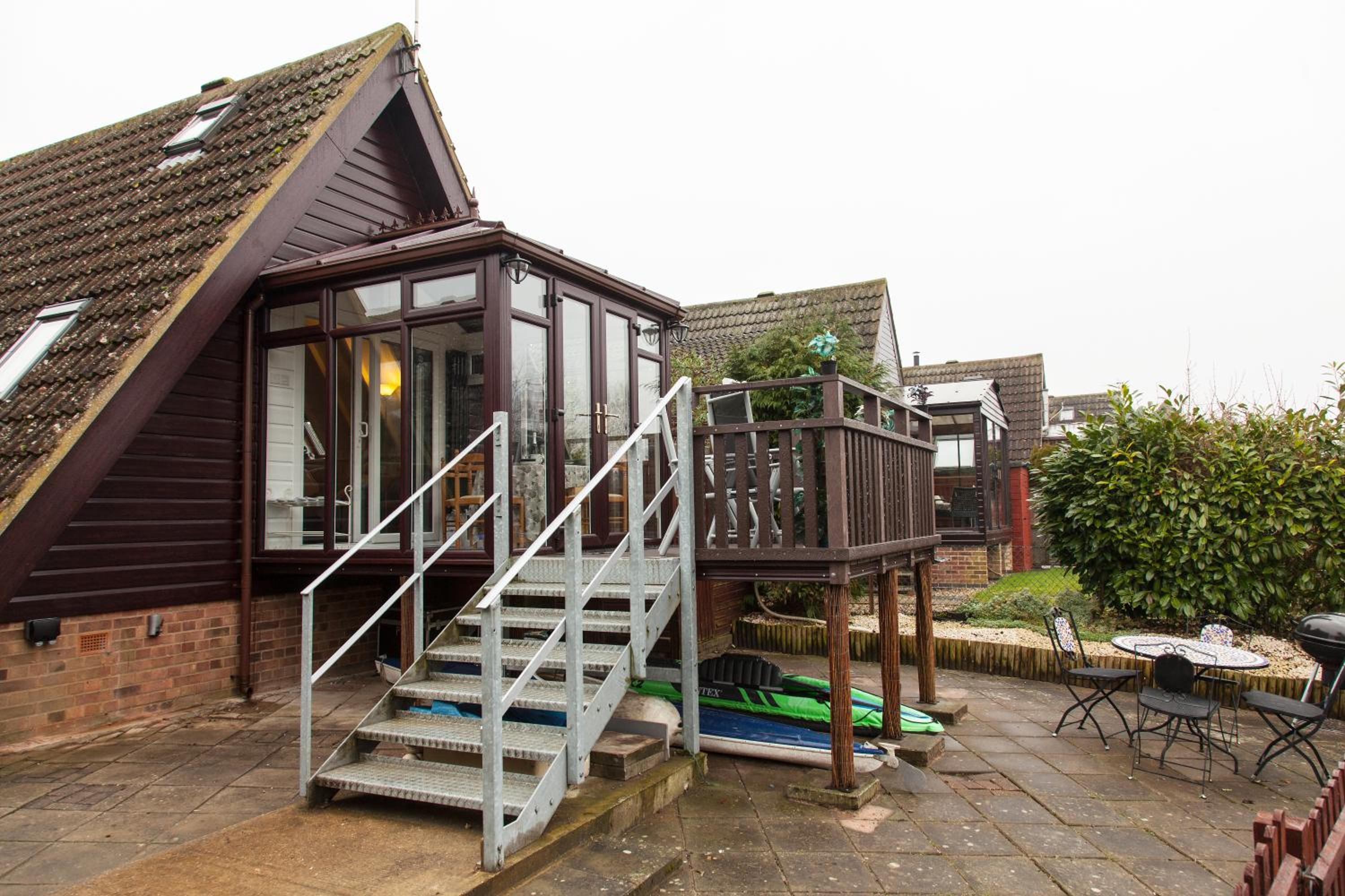 Isleham River Lodge