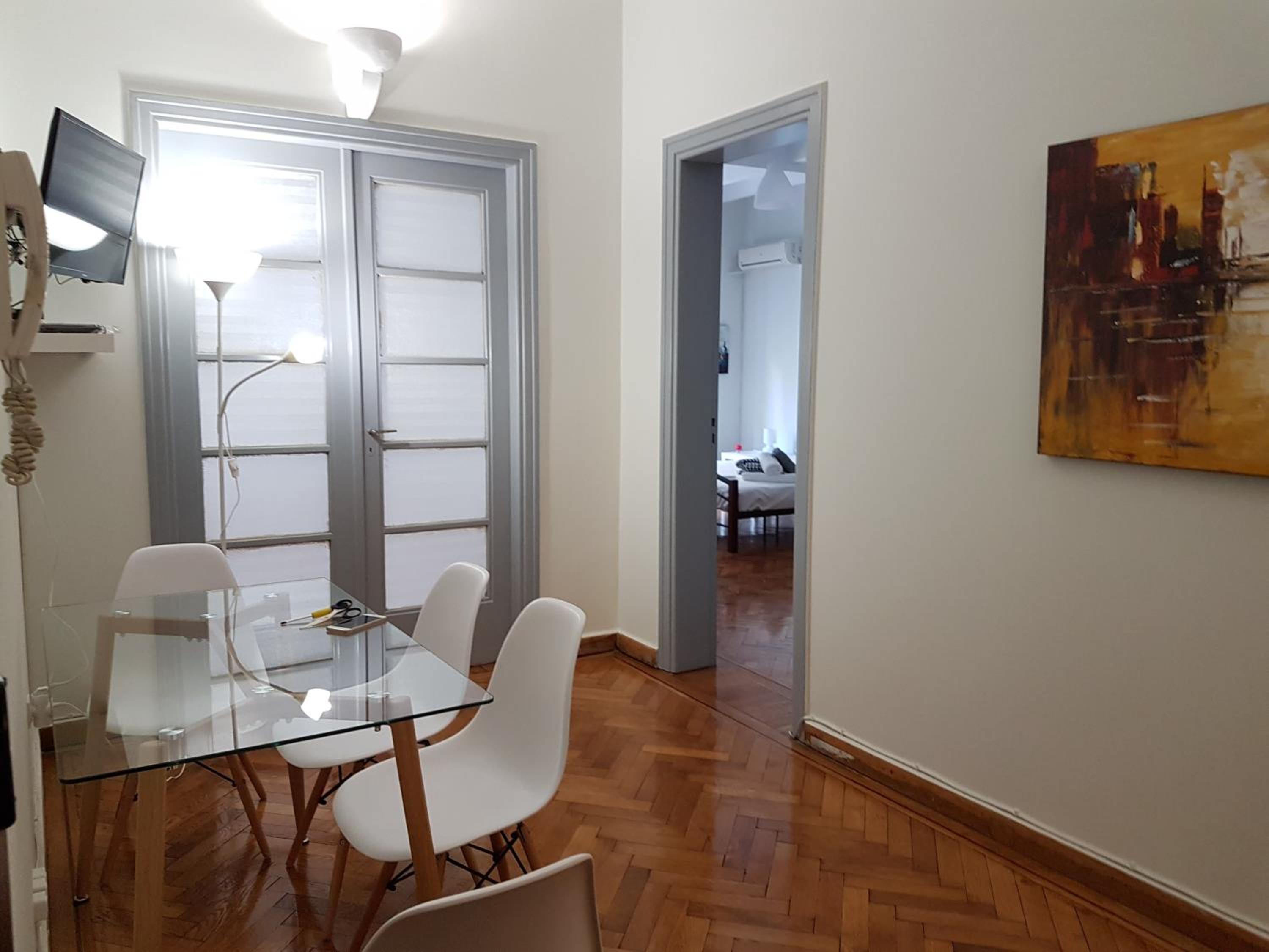 Errathens Pine Red and Taupe - Athens Center
