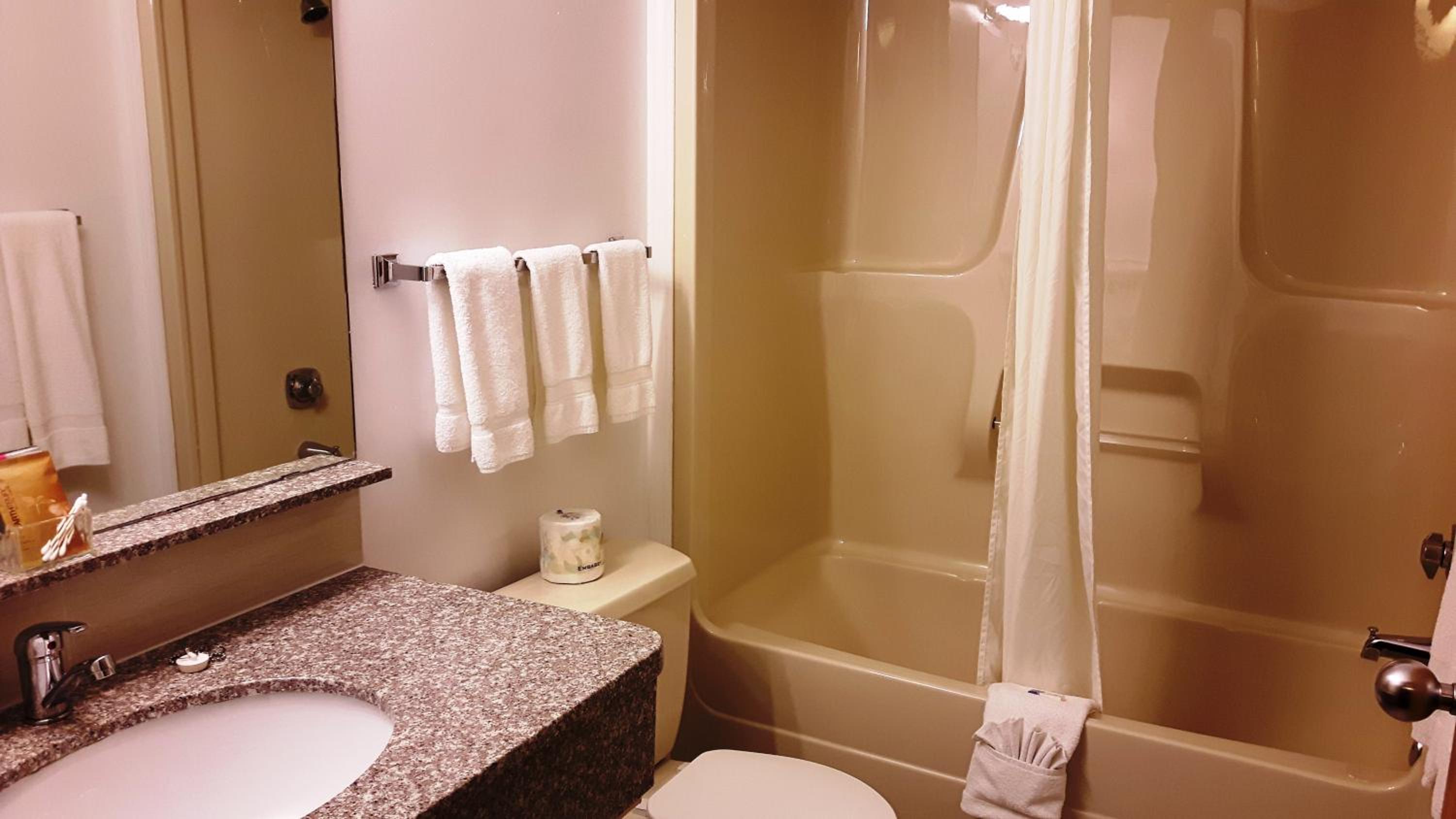 Canway Inn & Suites, photo 33