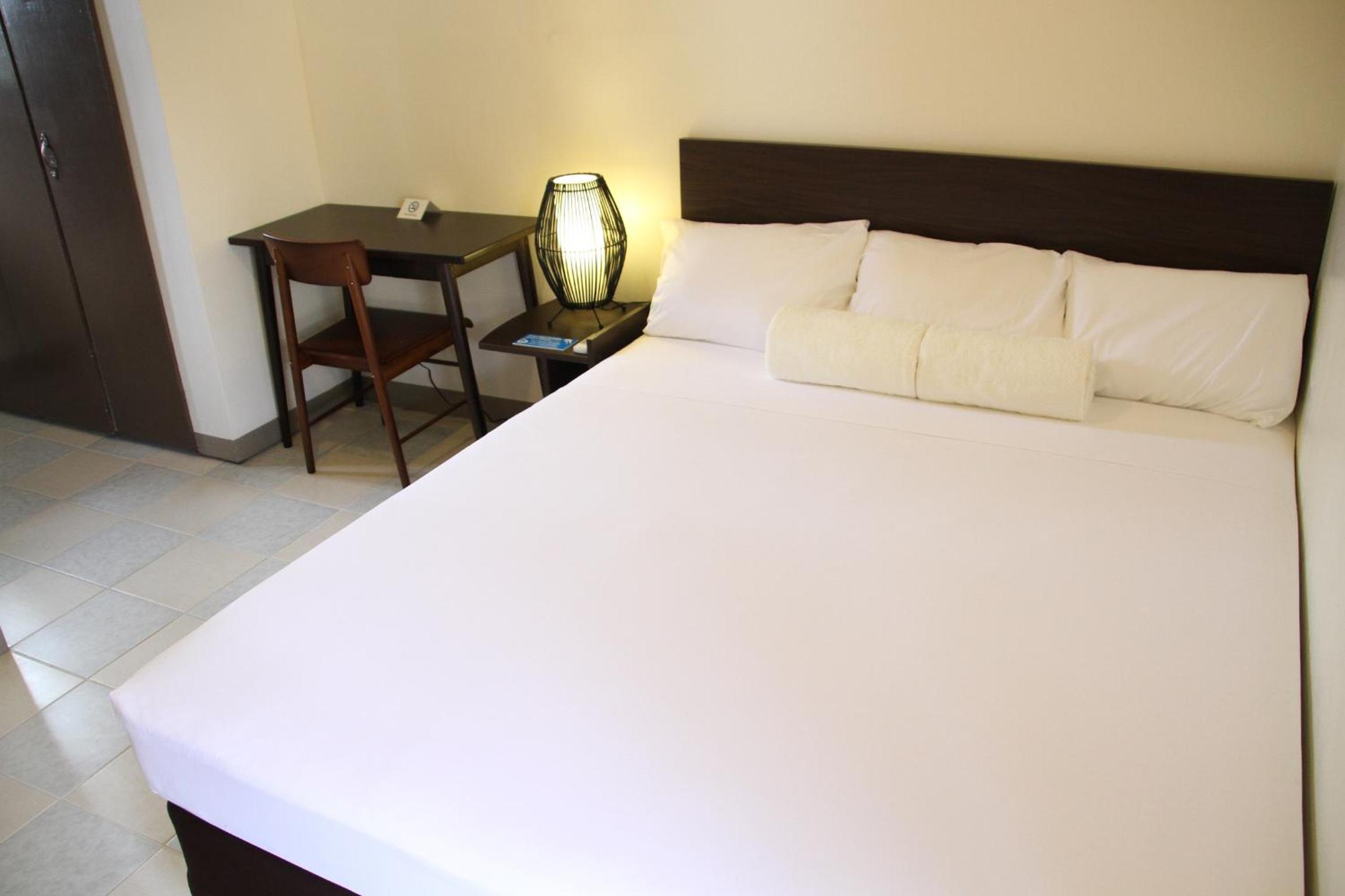 DW Motel view 2