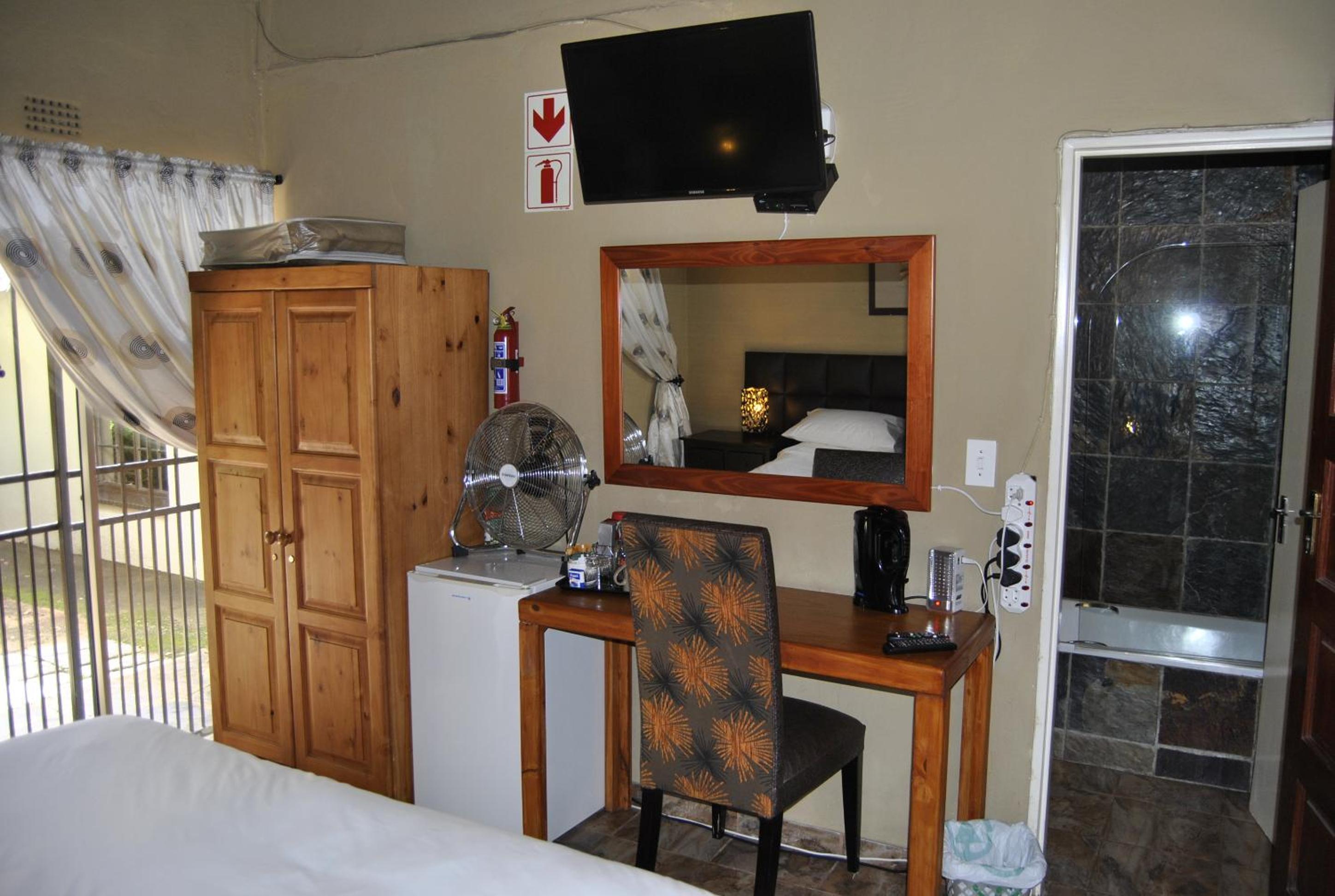 Johannesburg Vacations - Birch Tree Cottage - Property Image 7