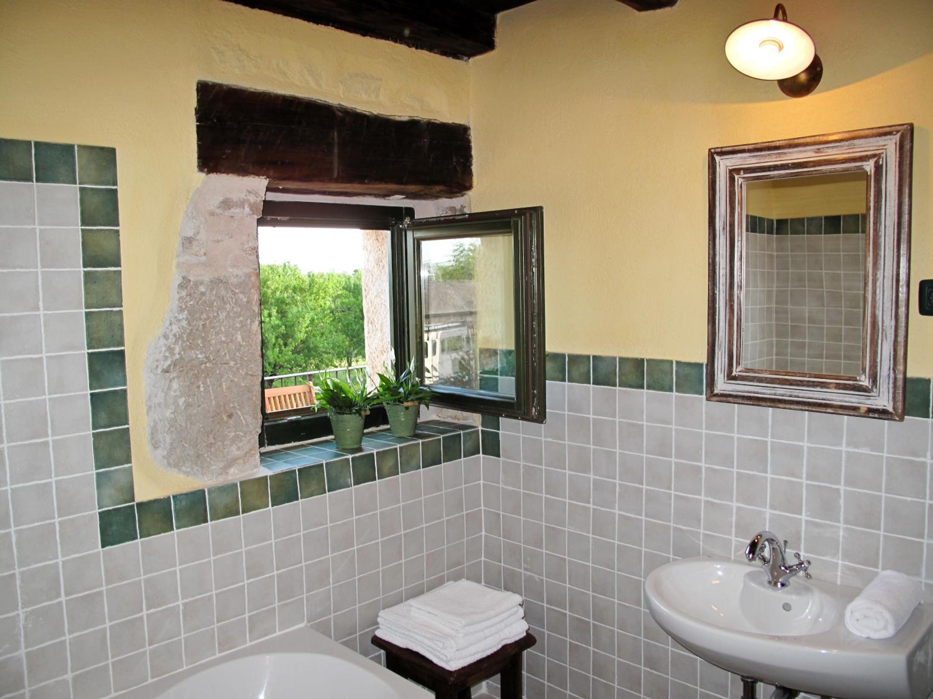Stone House Pojata view 5