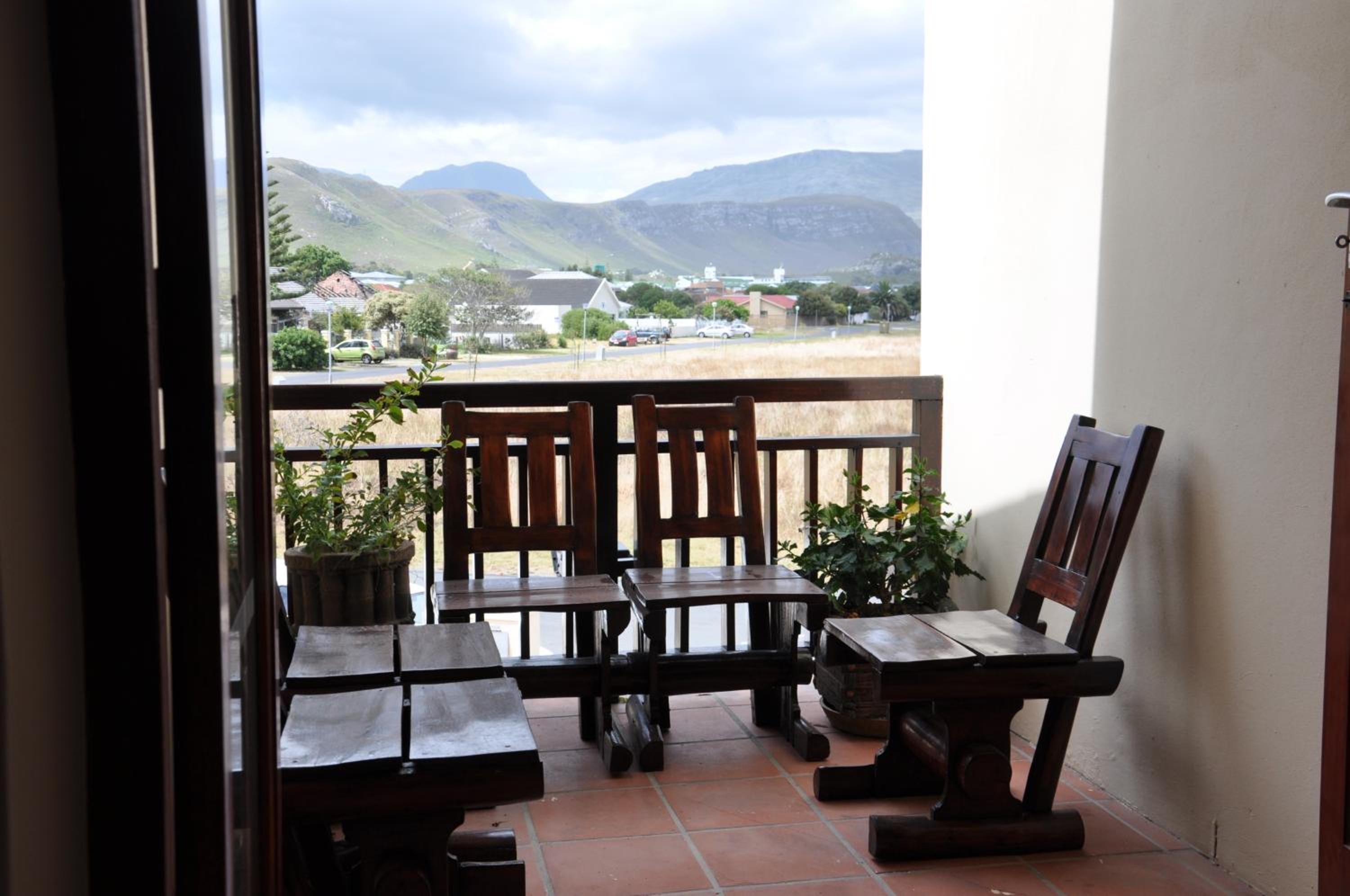Hermanus AT HOME