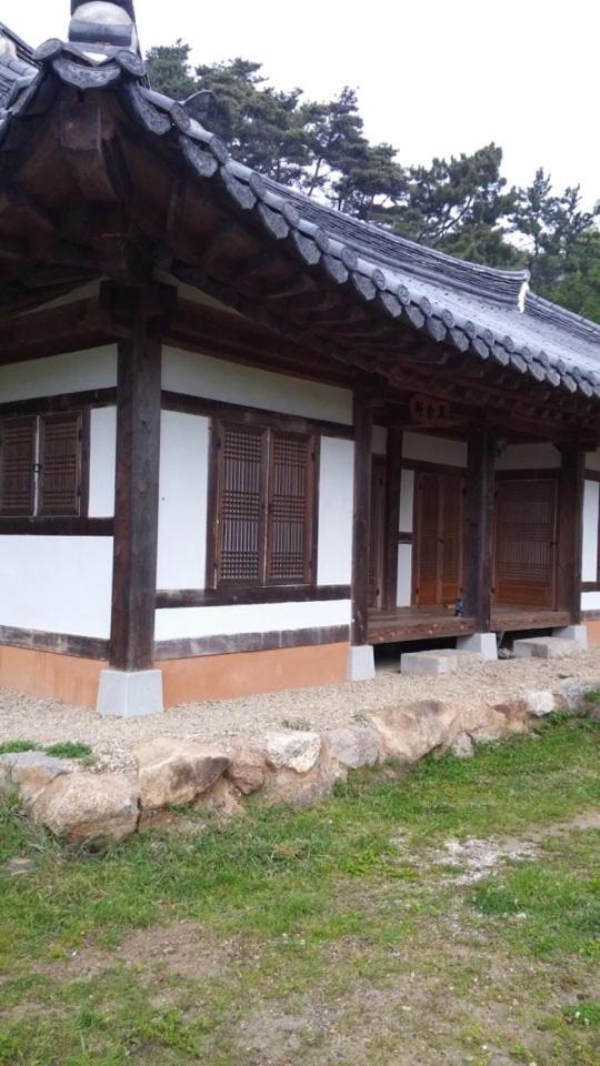 Korean Traditional House - Chungnokdang view 3