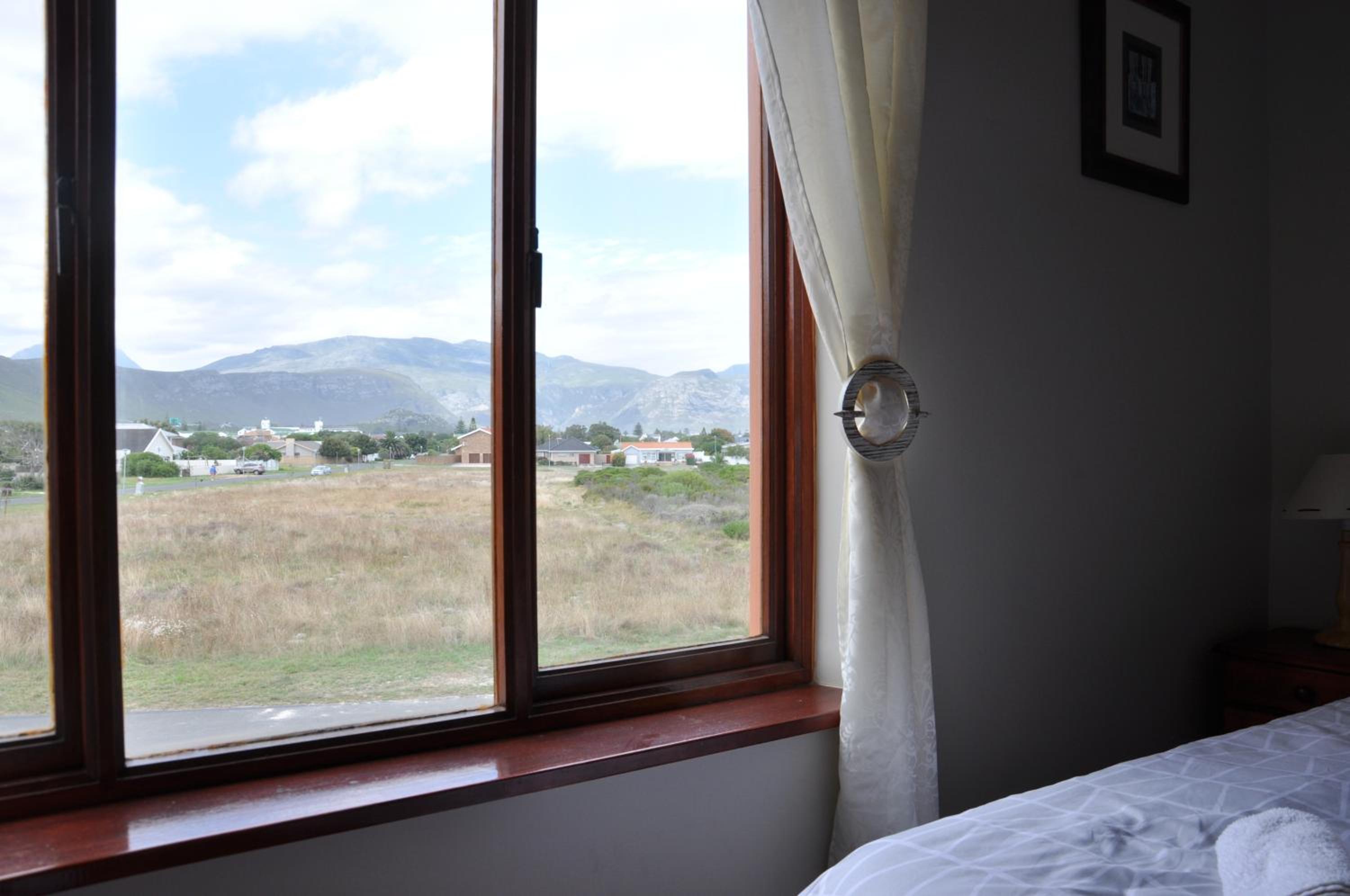 Hermanus AT HOME