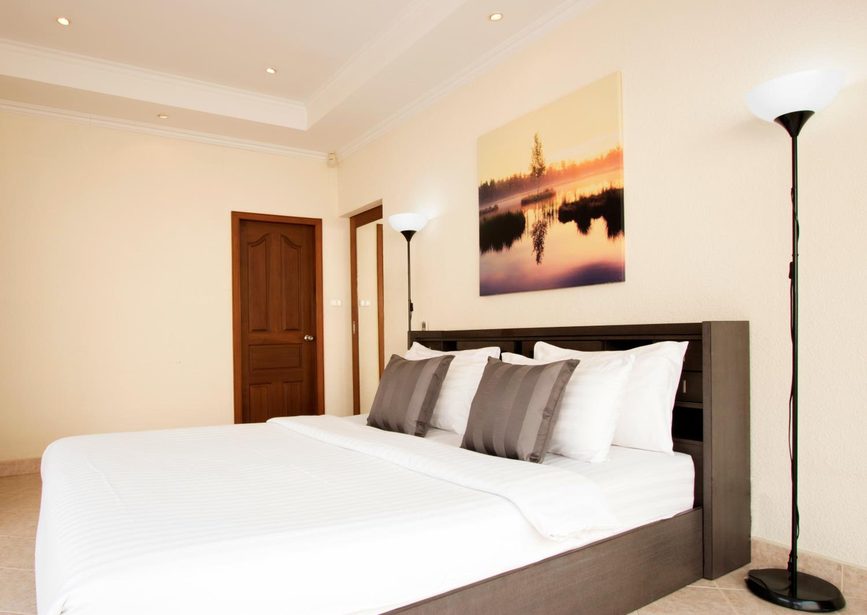 Avoca Pool Villas