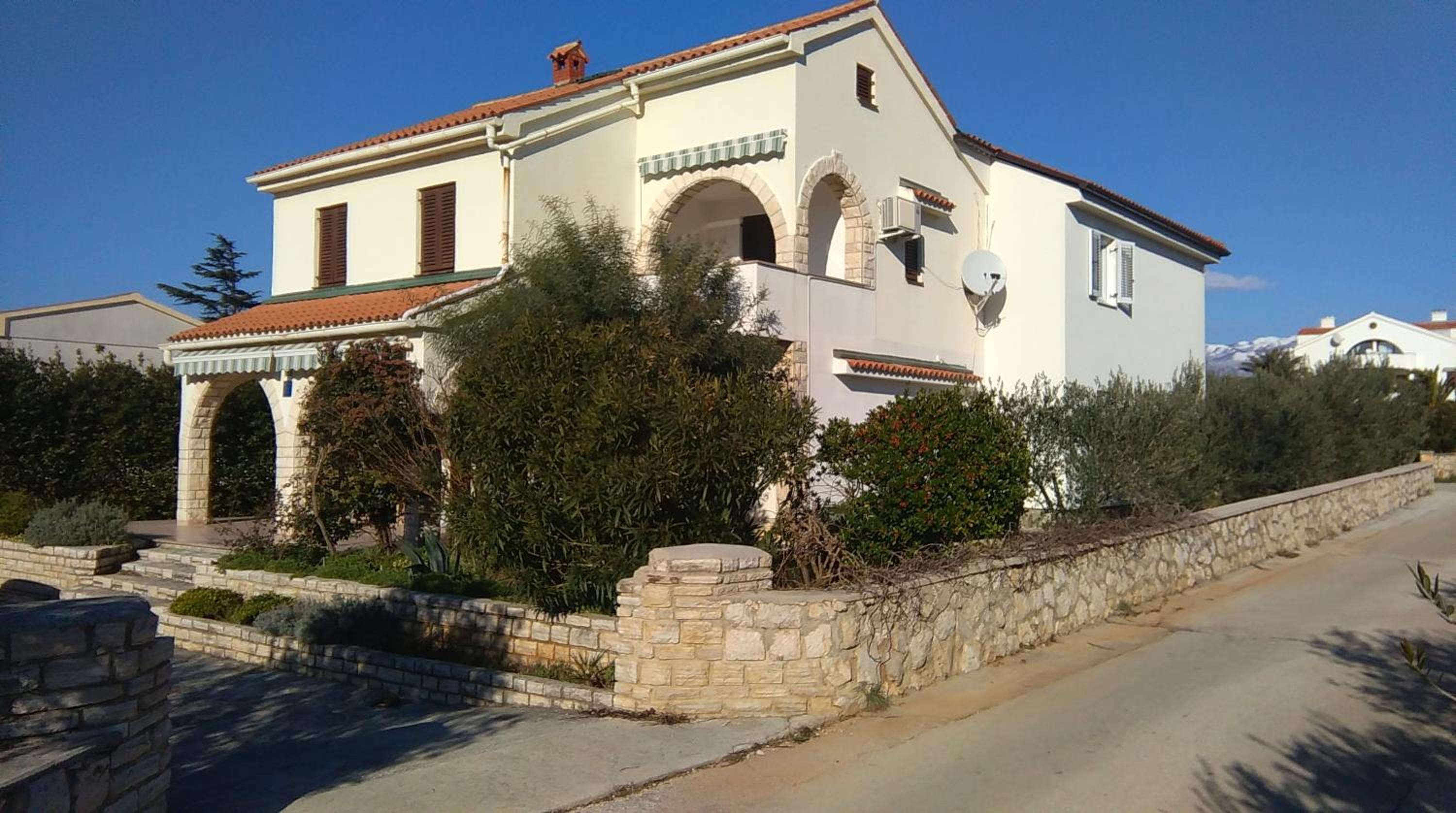 Summer house in Novalja view 2