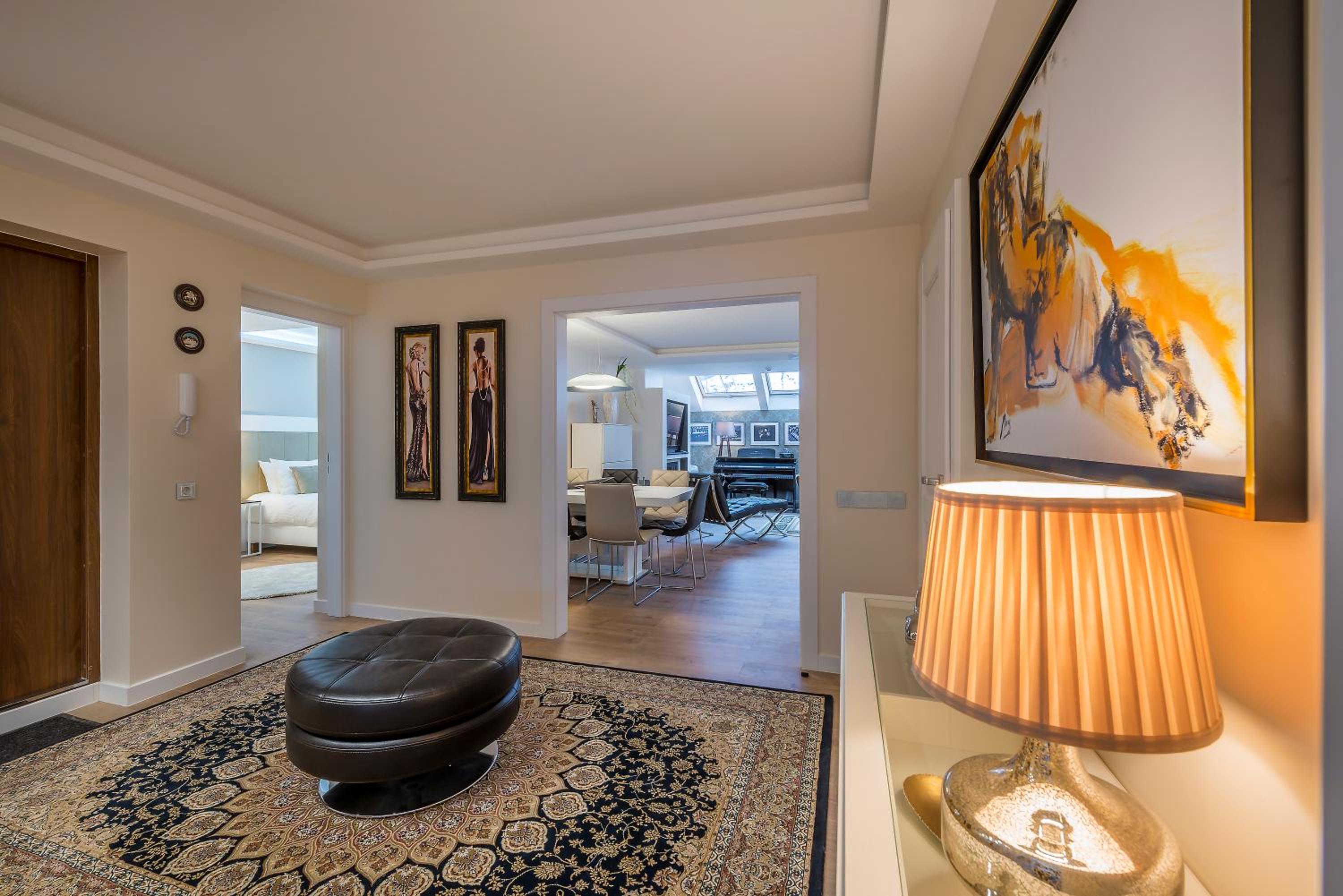 Hills Park Luxury Apartment - main view