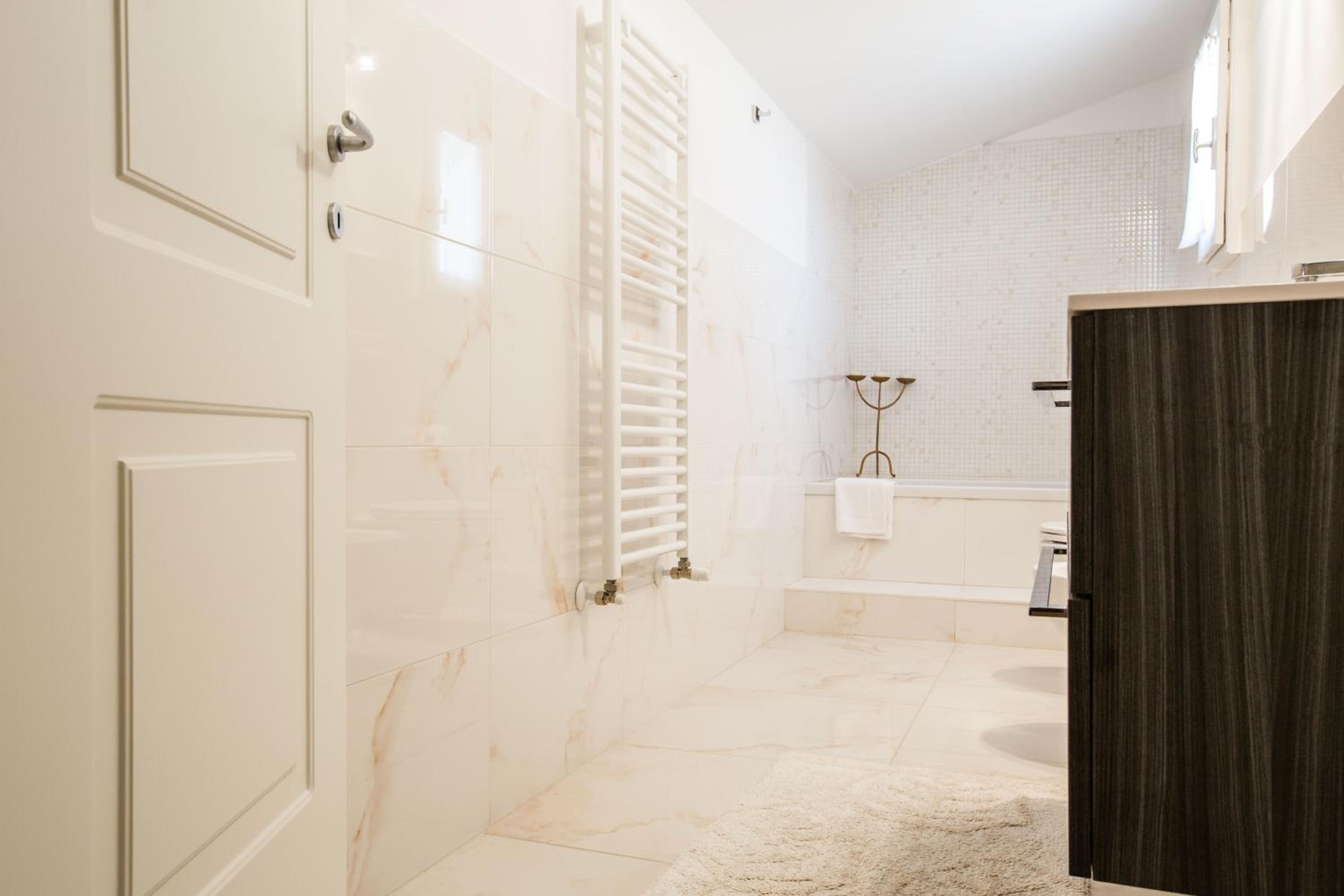 San Marco Suite Center