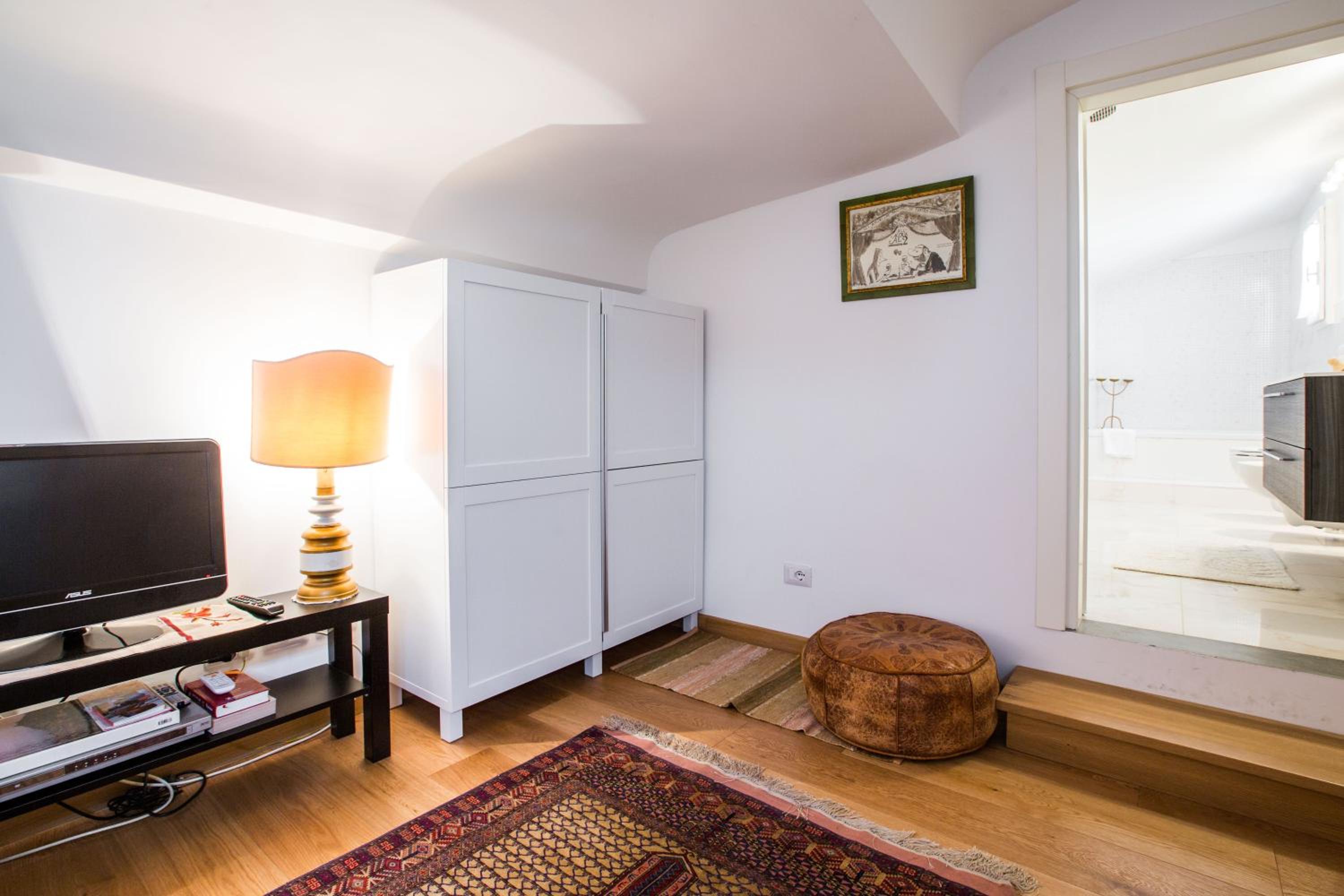 San Marco Suite Center