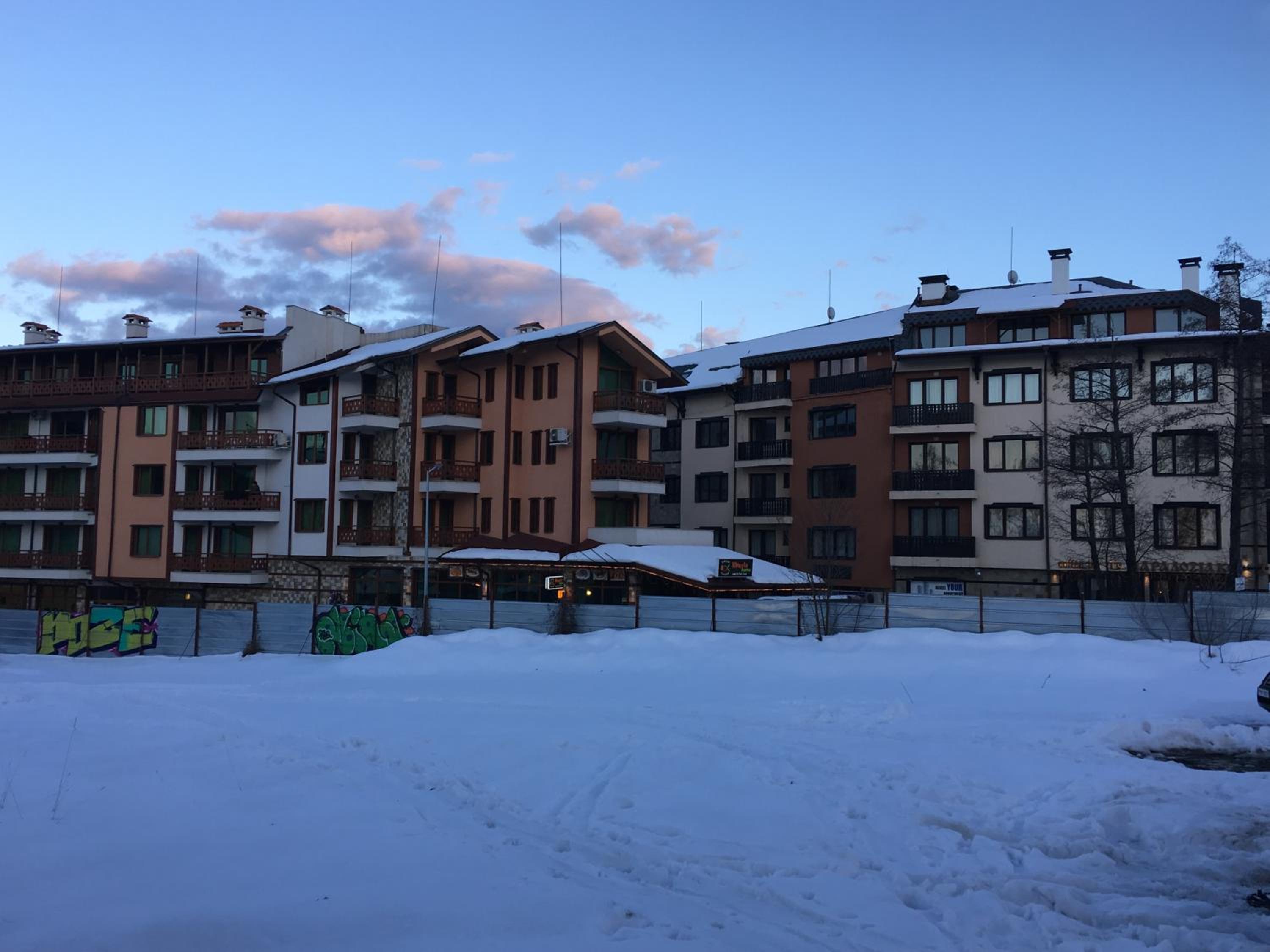 Ramada 2 Boutique Apartment near Ski Road