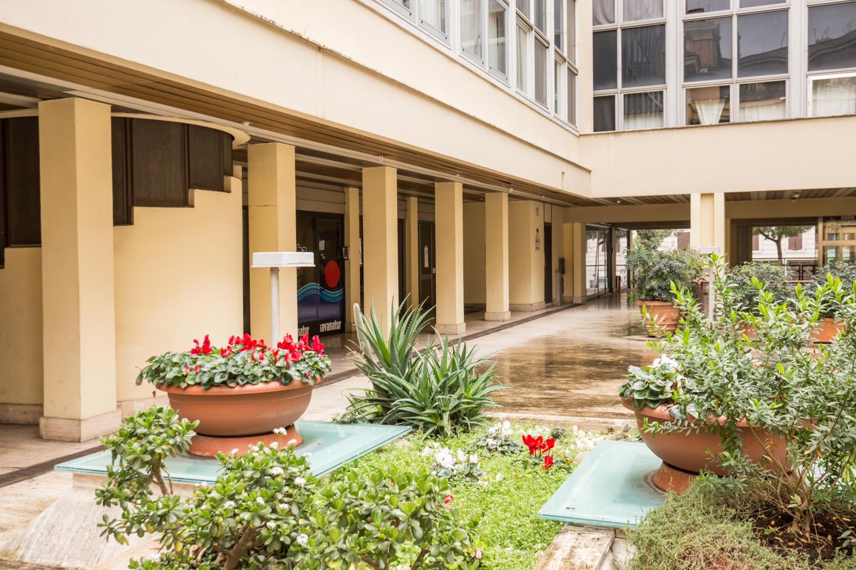 M&L Apartments - Ardesia Colosseo