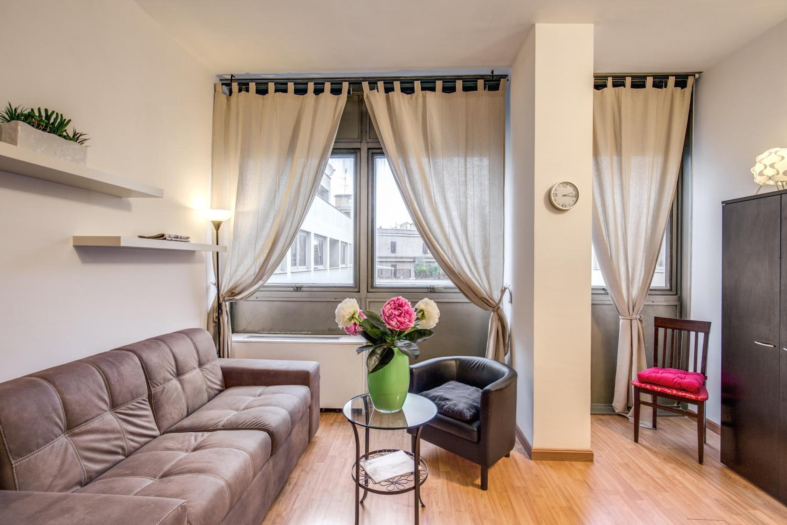 M&L Apartments - Ardesia Colosseo