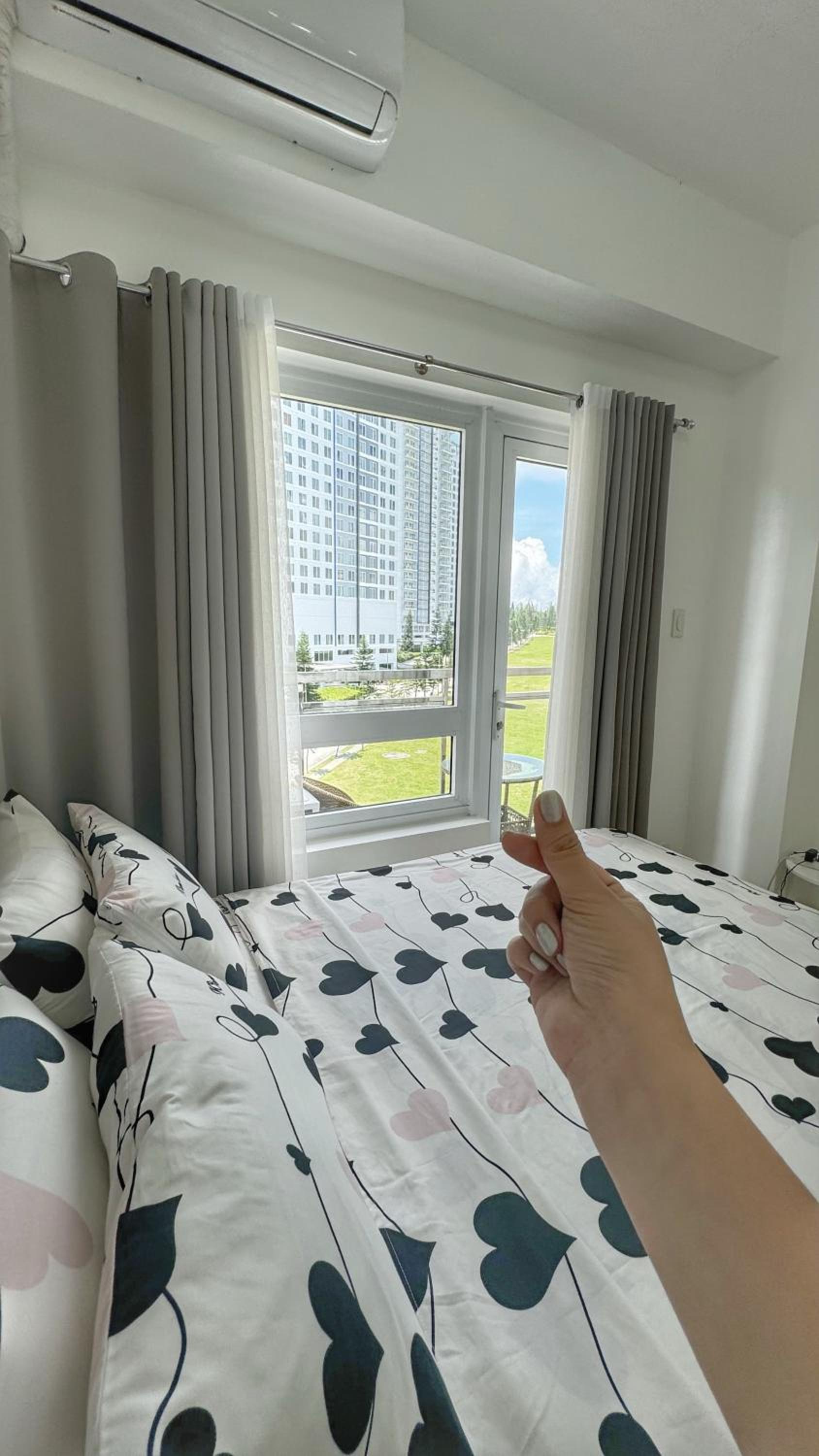 L Casa Tagaytay Staycation Fast WiFi and Free Parking