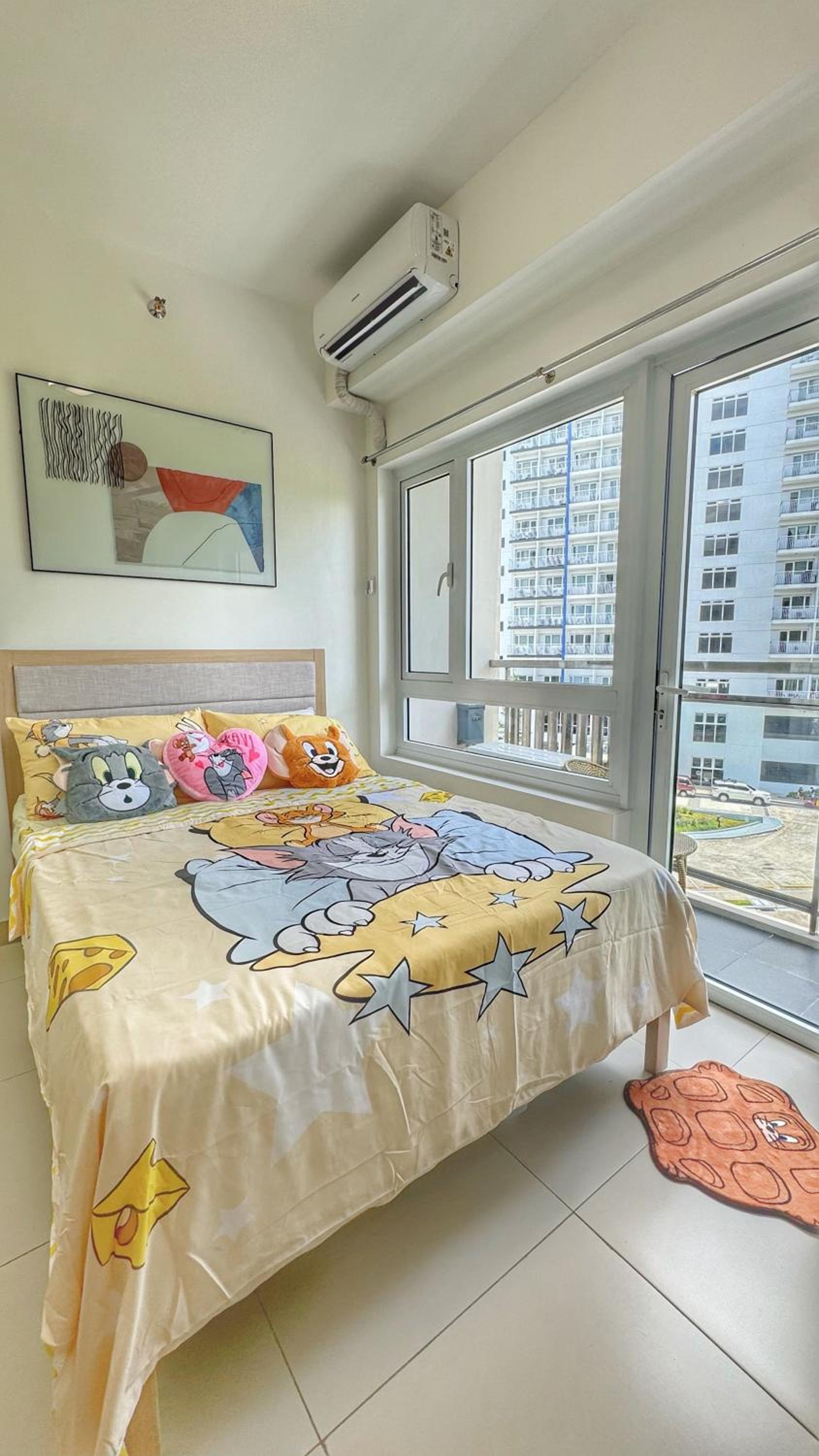 L Casa Tagaytay Staycation Fast WiFi and Free Parking