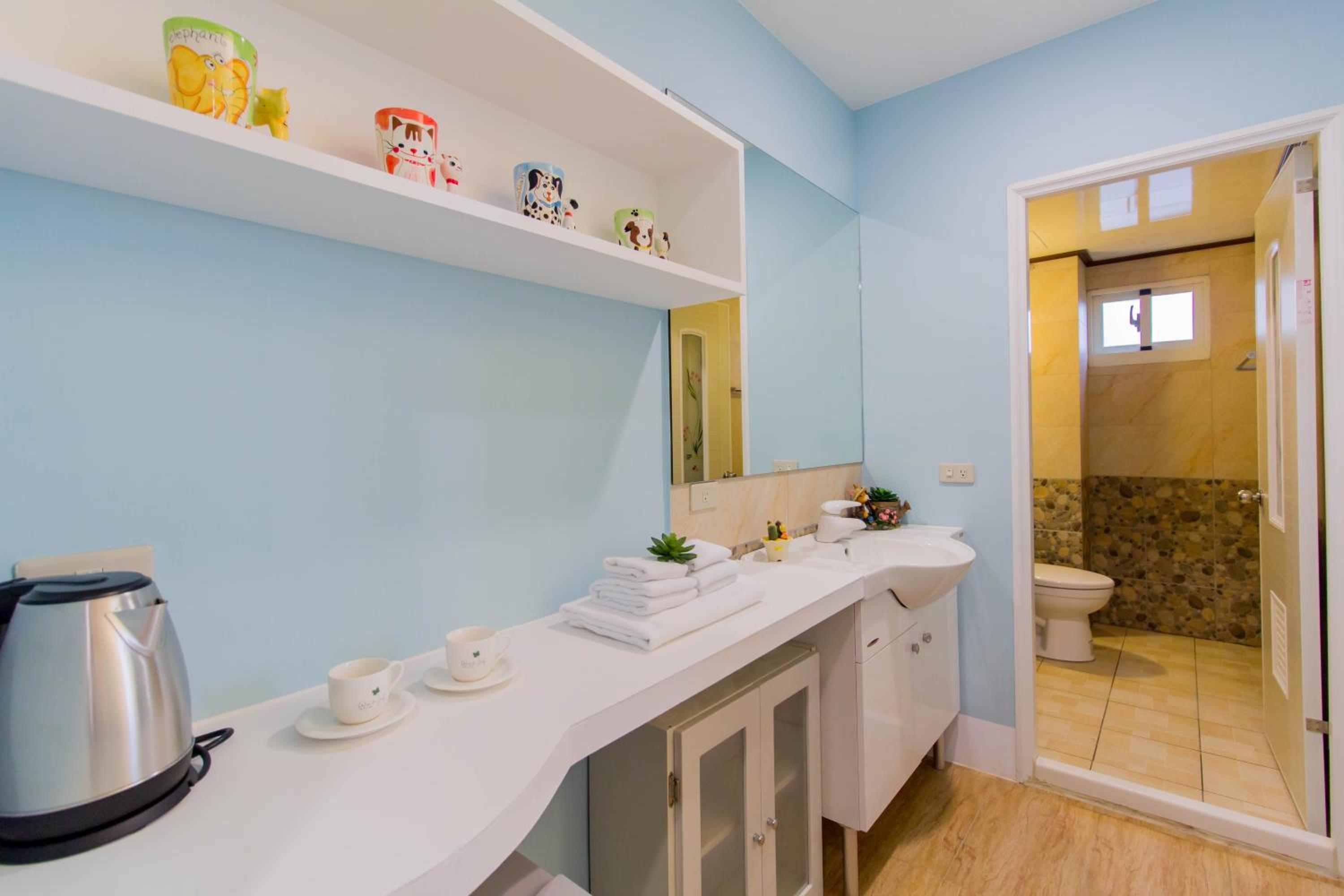 Alice Wonderland B&B