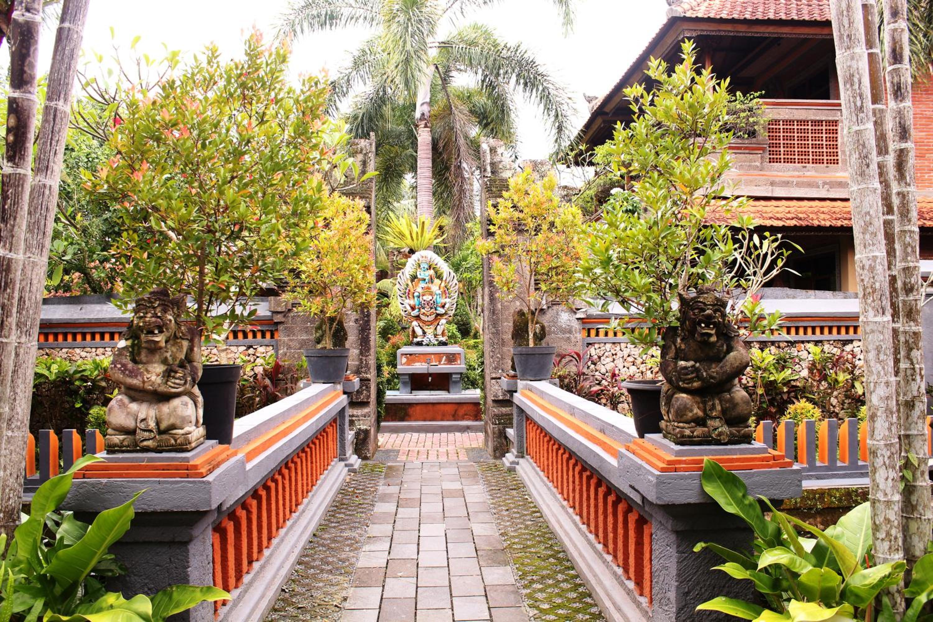 Dewa Bharata Bungalows Ubud