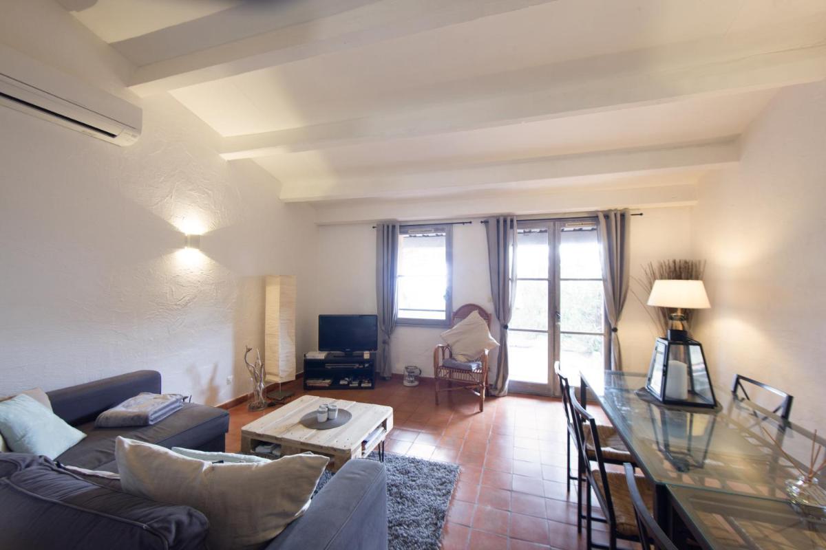 Joli mazet clim vue St Tropez view 4