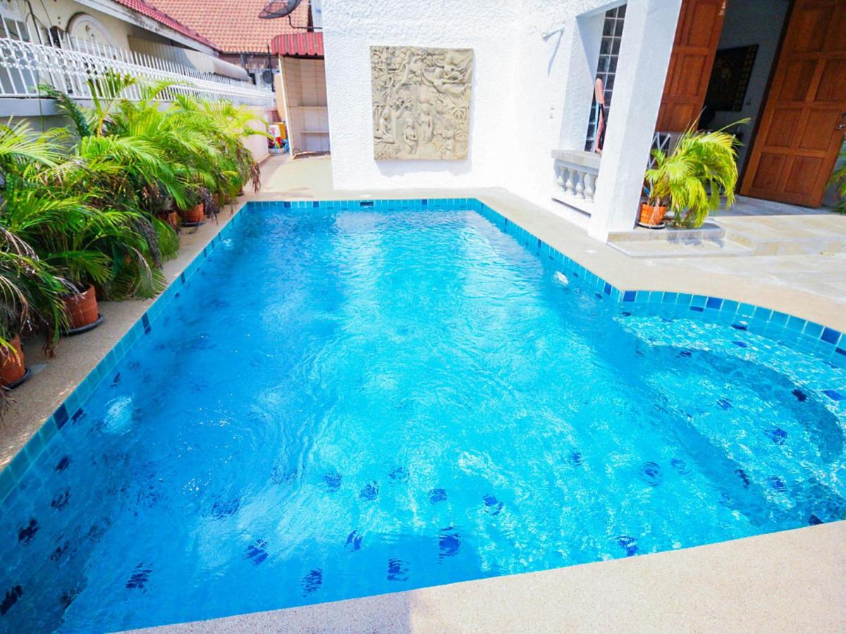 Naklua Pool Villa by Pattaya Sunny Rentals view 5