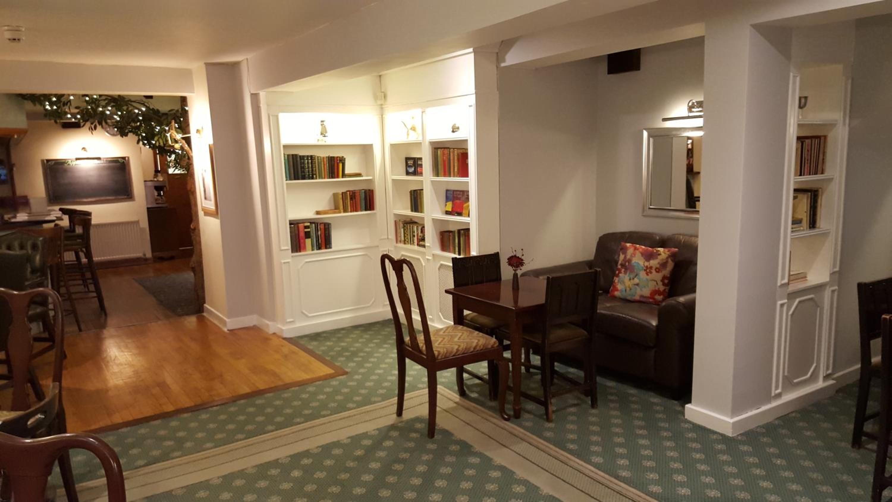 Bridgwater Vacations - Apple Tree Hotel - Property Image 33
