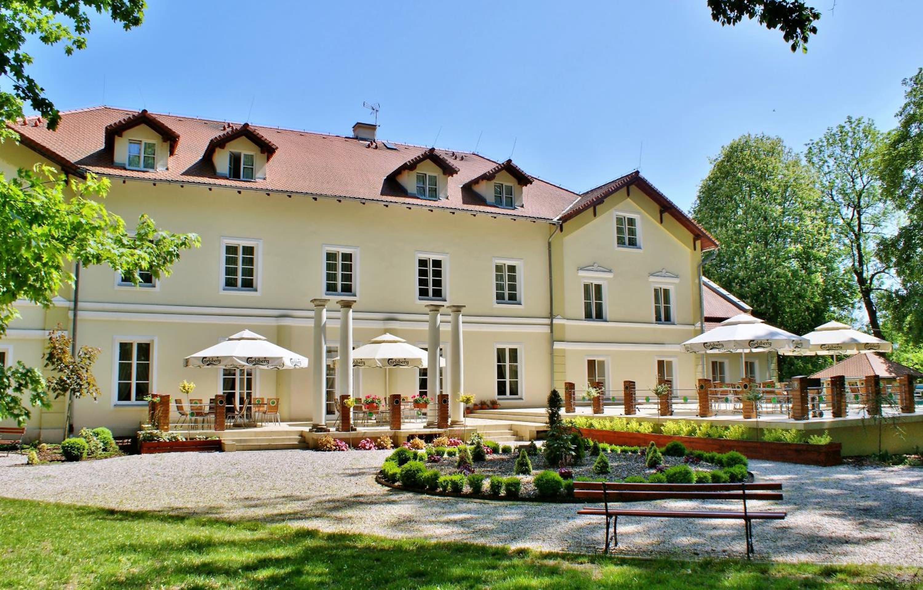 Pałac Kobylin view 4