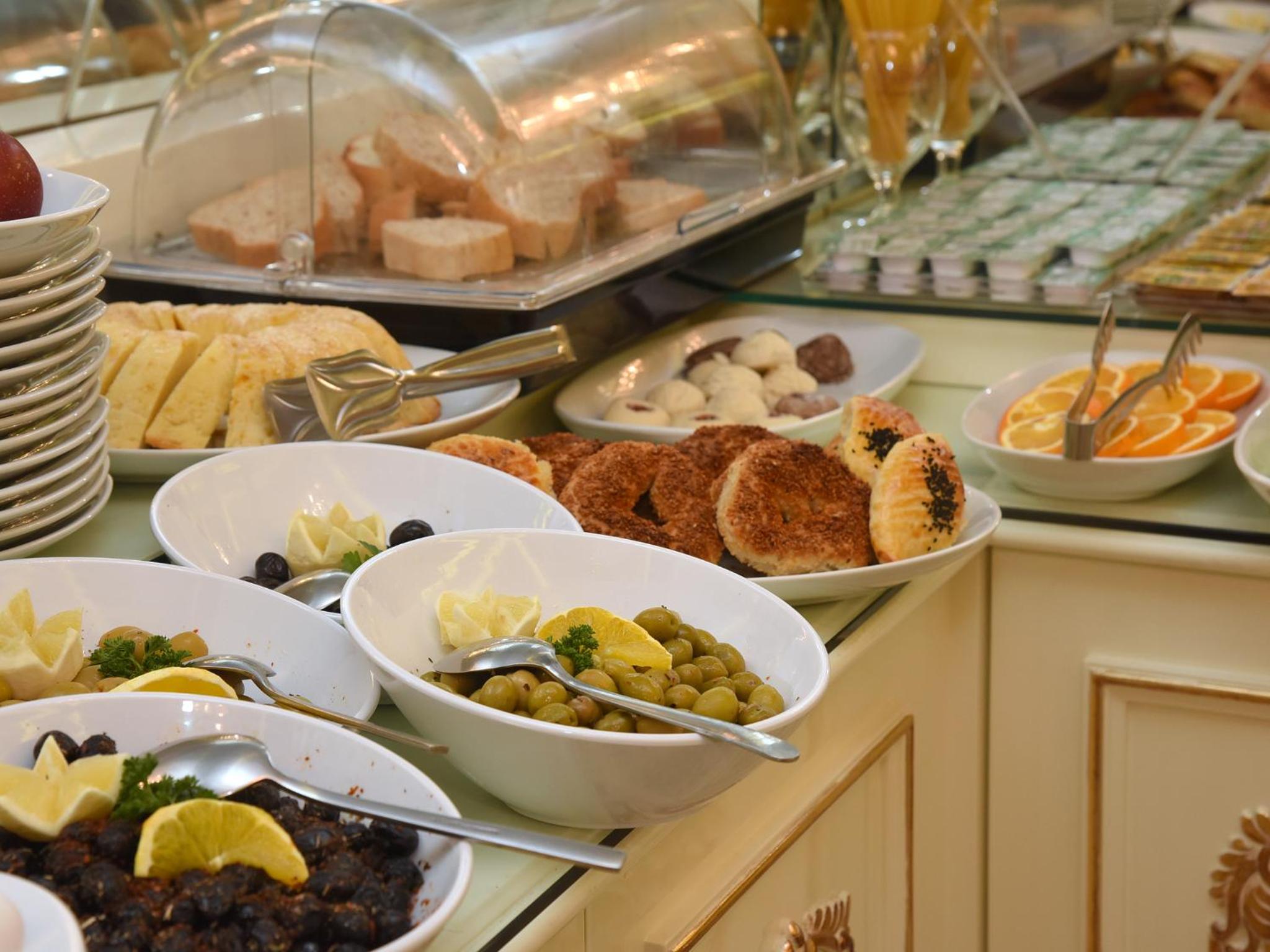 Best Town Hotel - Image 7