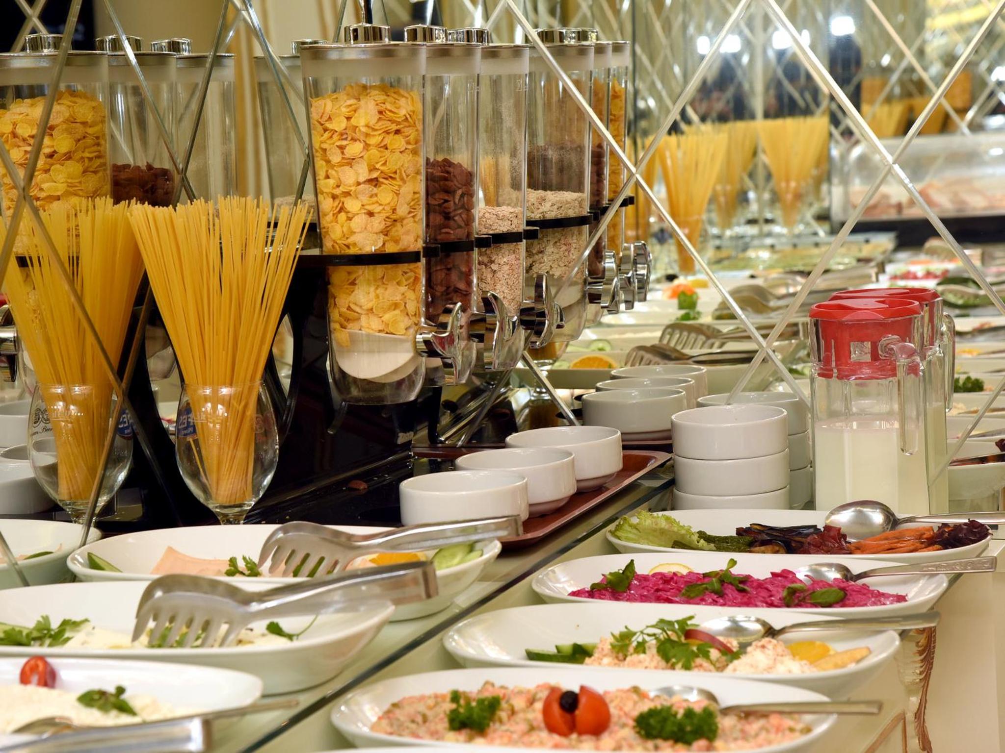 Best Town Hotel - Image 9