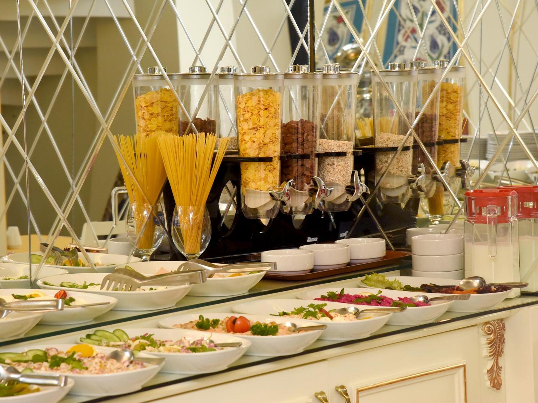 Best Town Hotel - Image 34