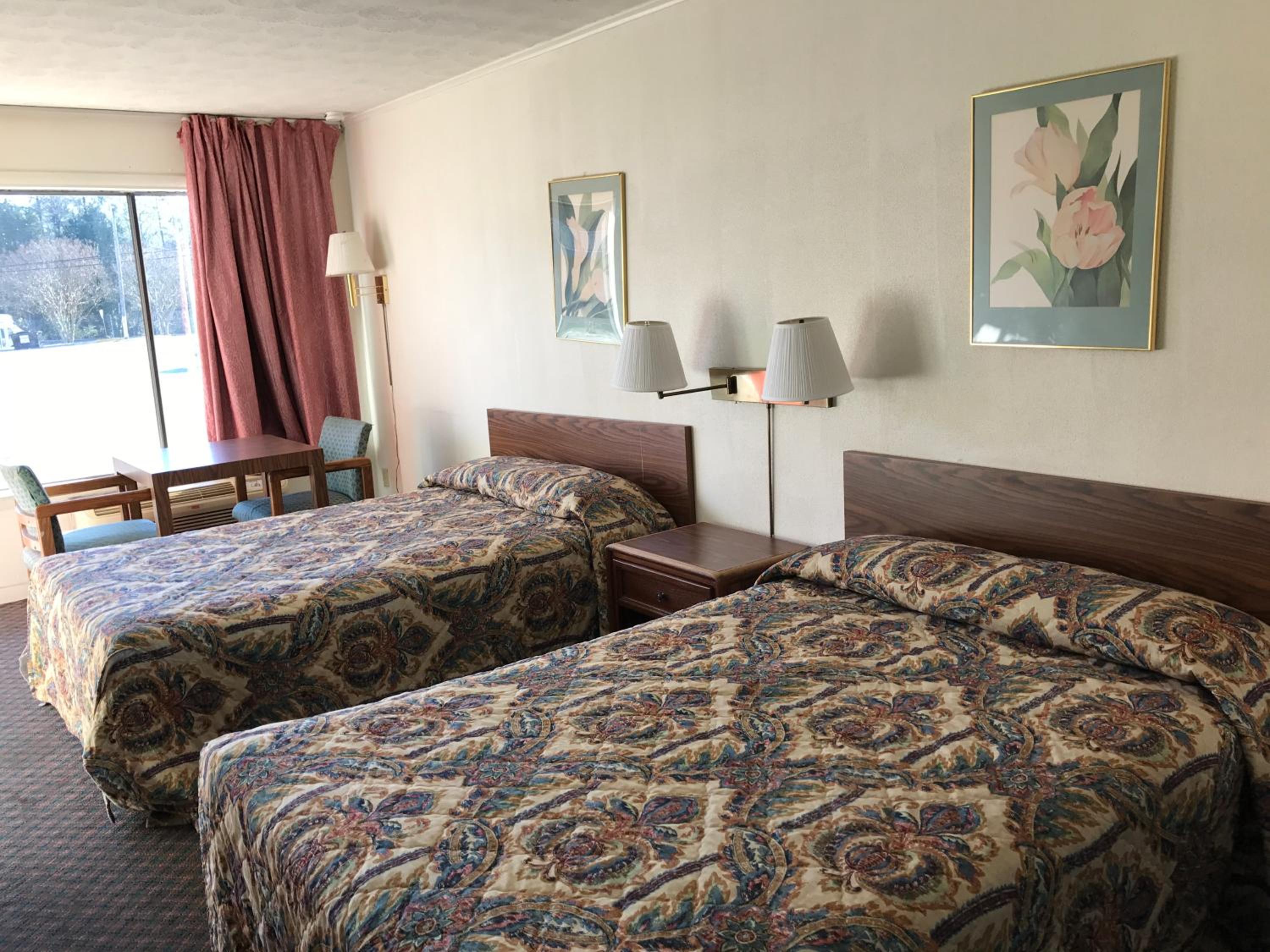 Flagship Inn
