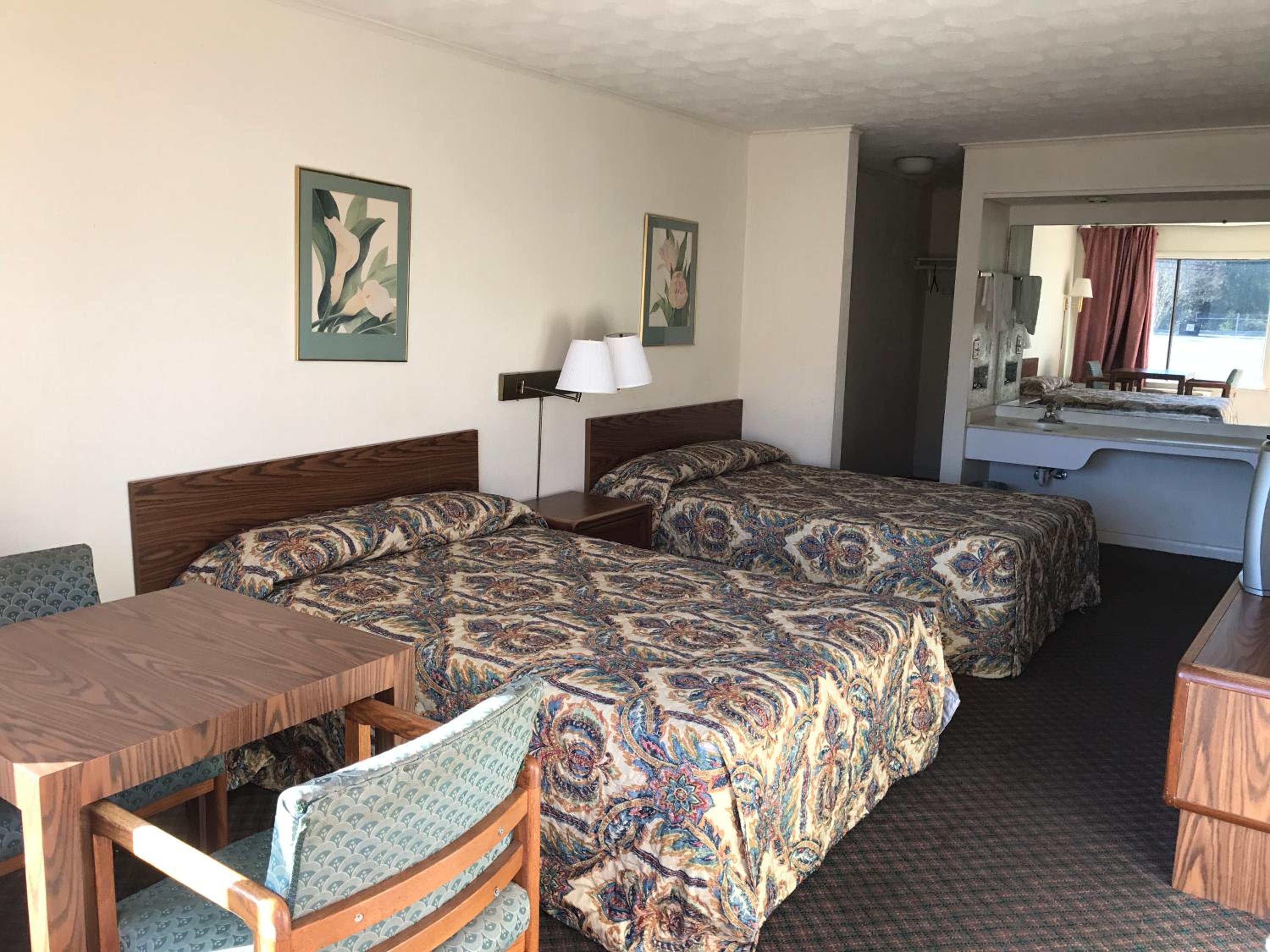 Flagship Inn