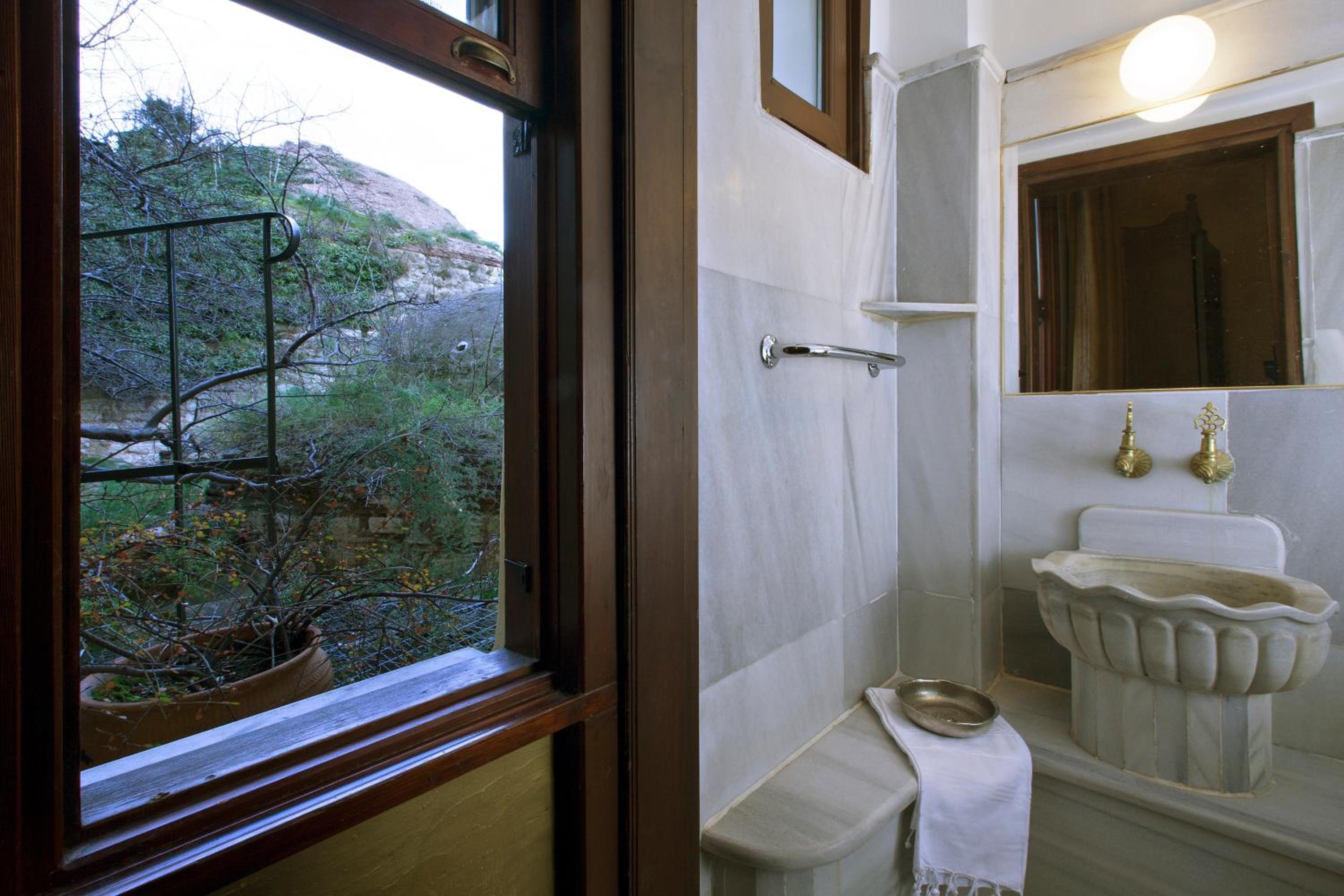 Hotel Empress Zoe - Image 56