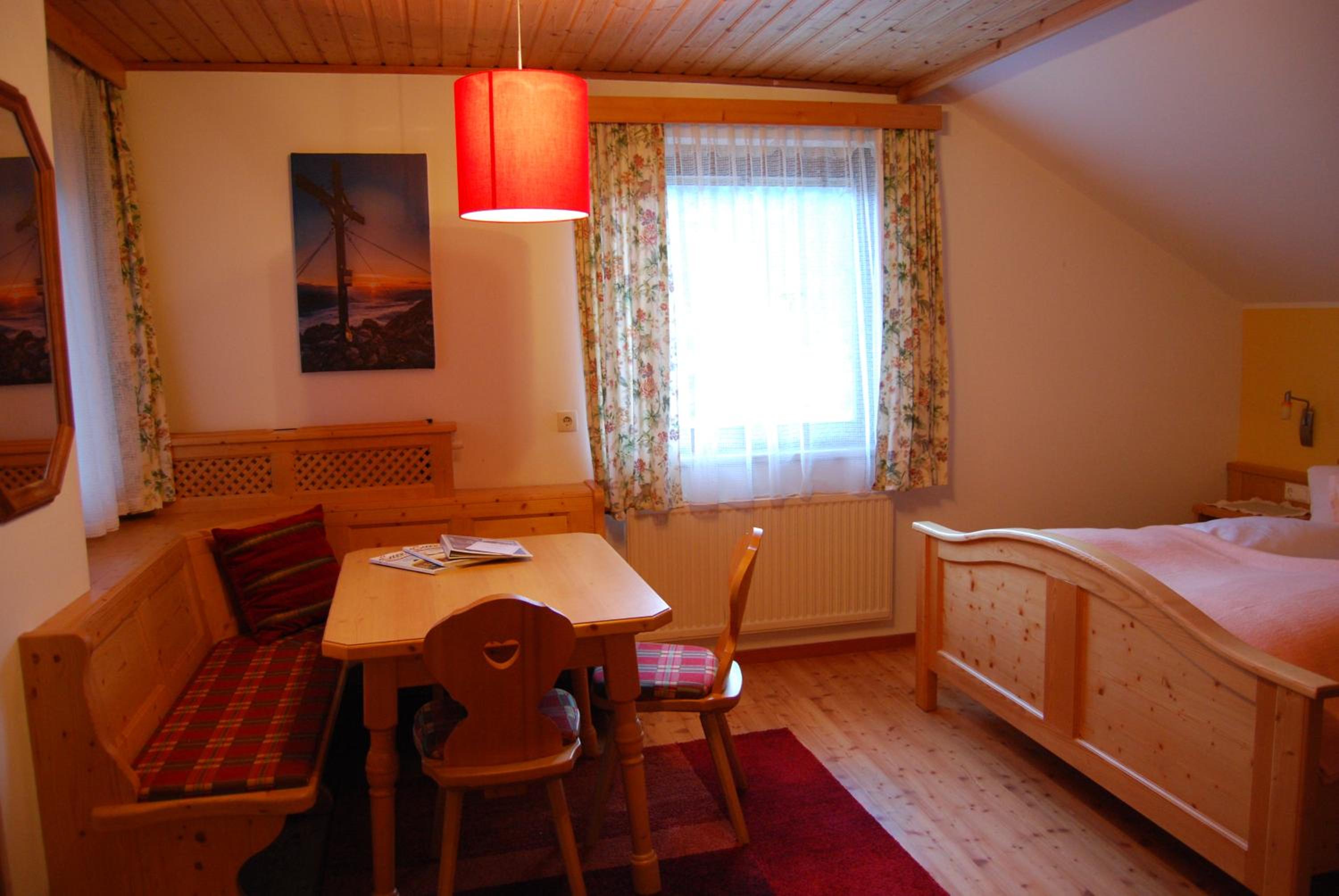 Photo 33
