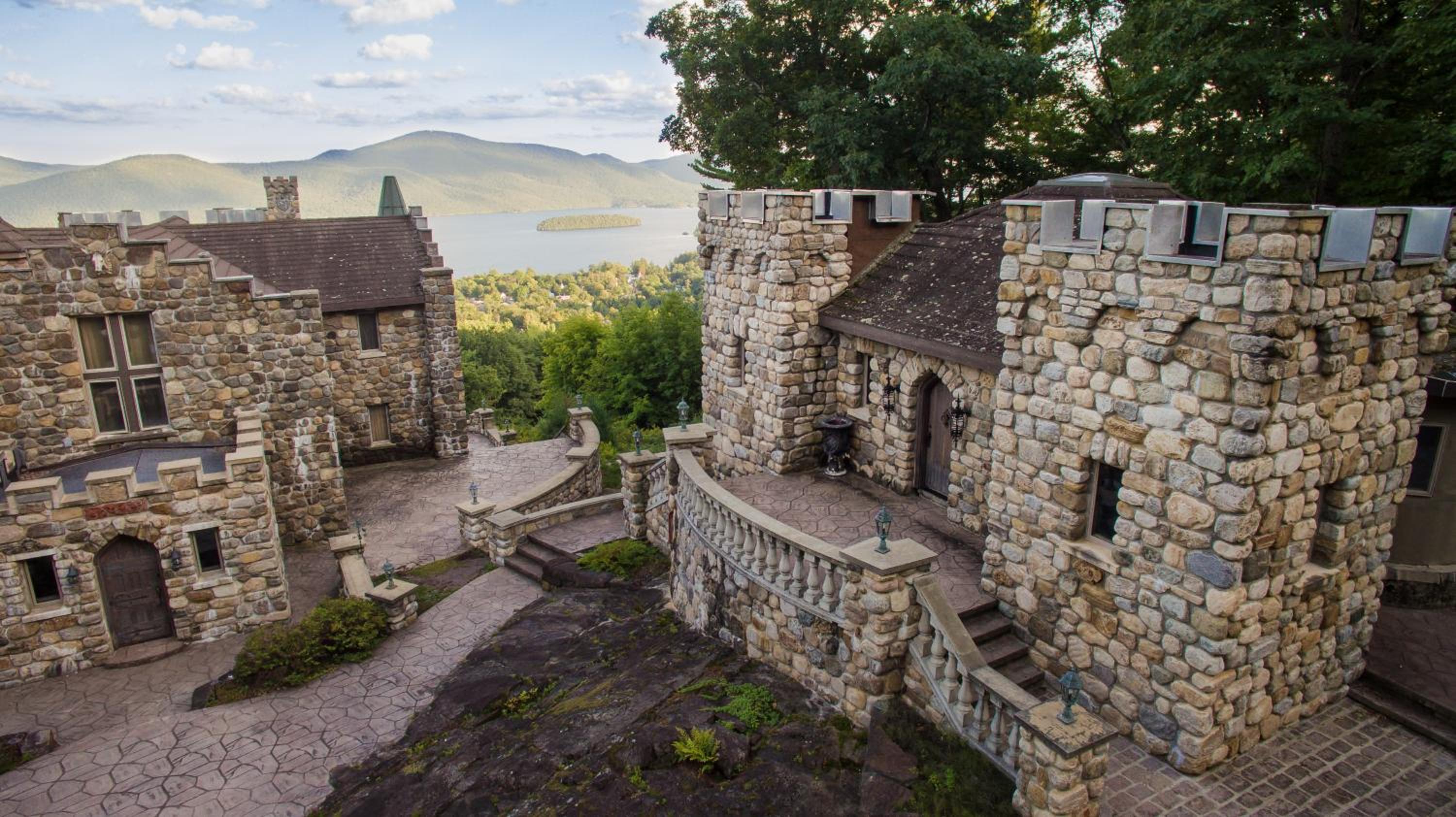 HIGHLANDS CASTLE overlooking Lake George plus 2 other CASTLES & SUITES