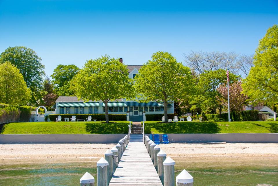Harbor Knoll Bed and Breakfast