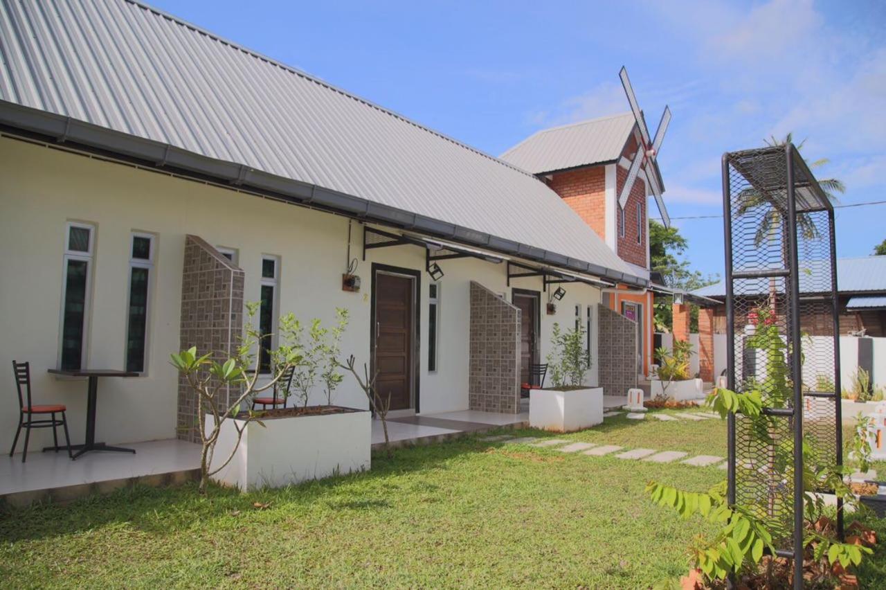 Belukar Lodges Private Homestay photo 1