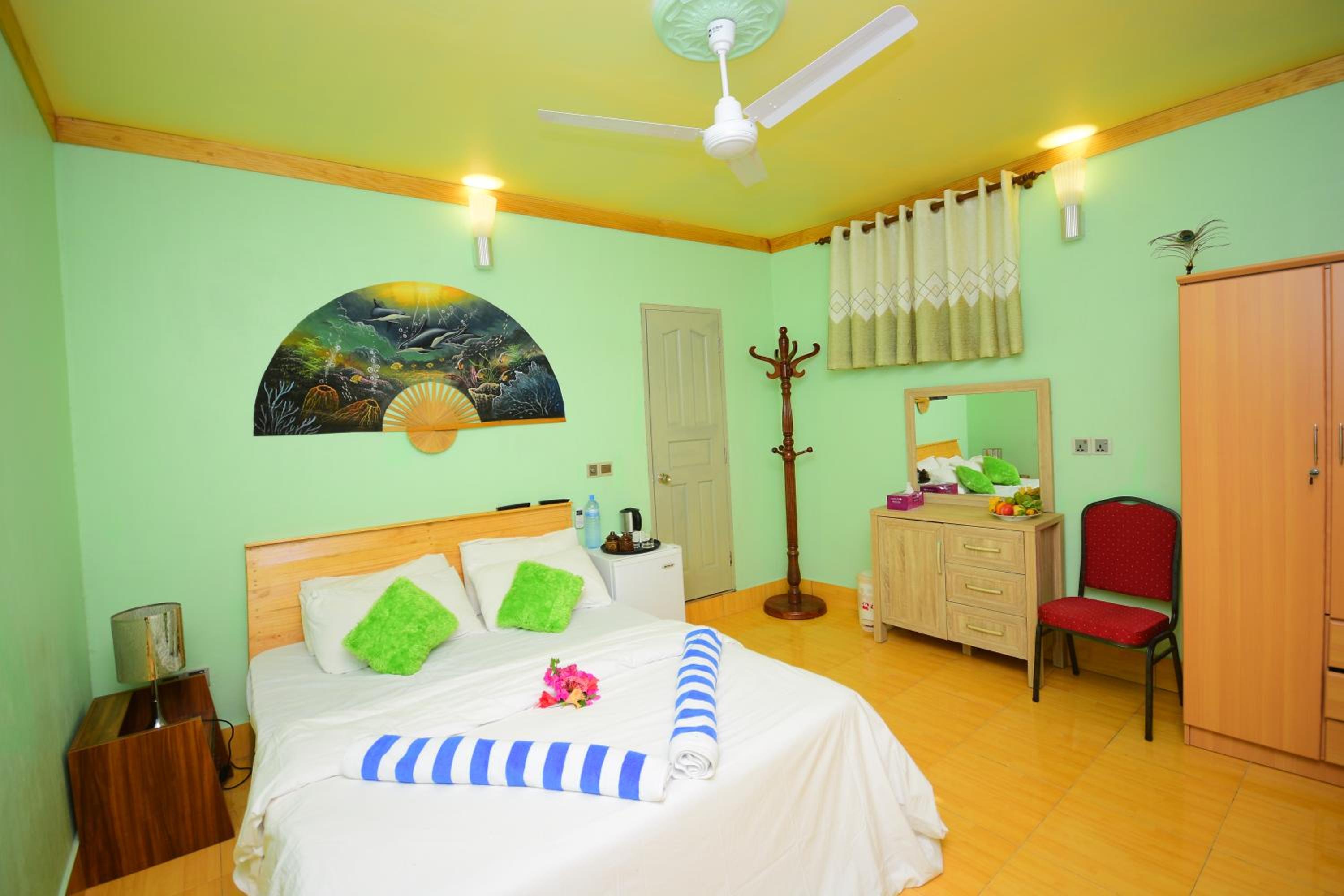 Olhumathi View Inn