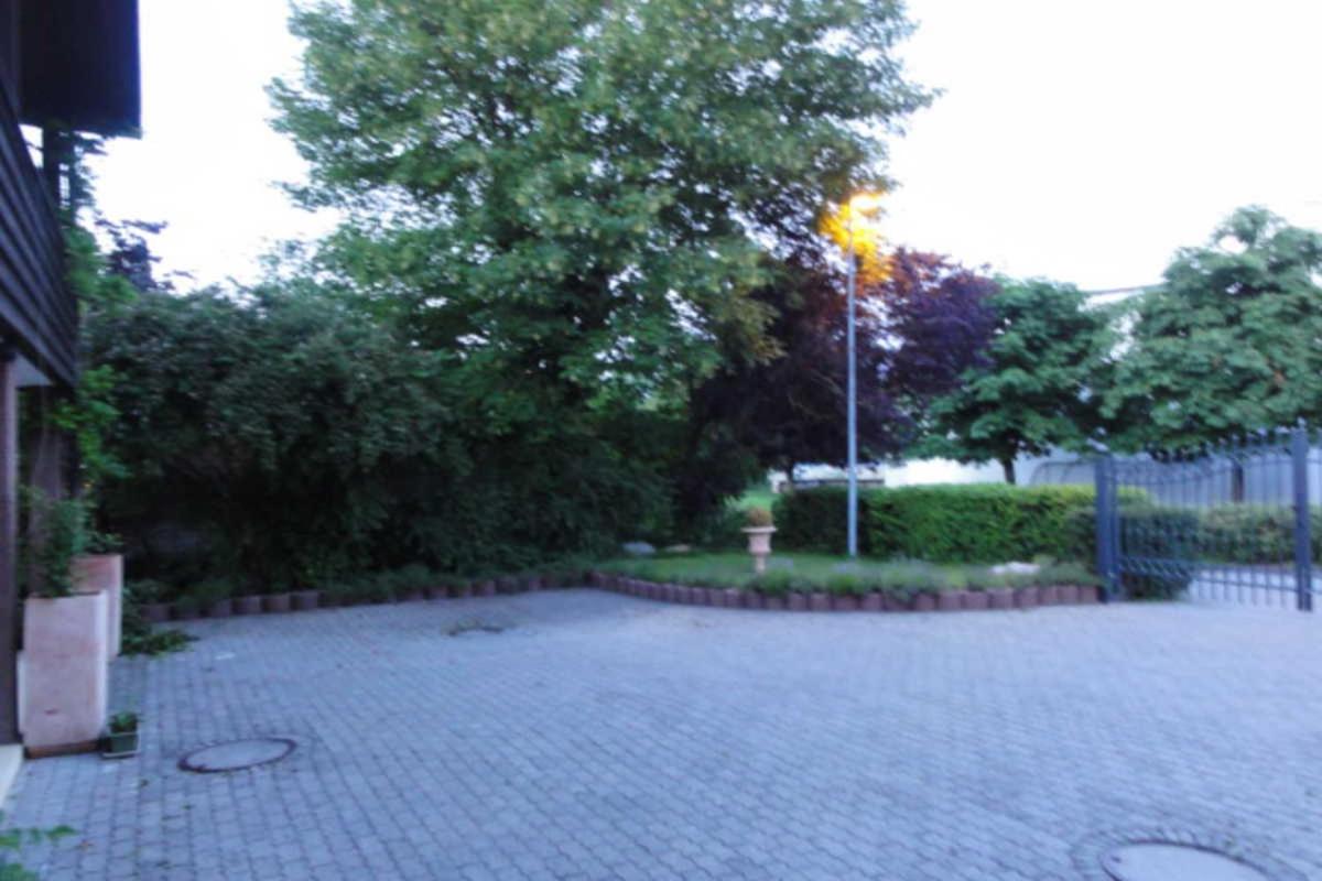 Apartments in Leafy Suburb view 3