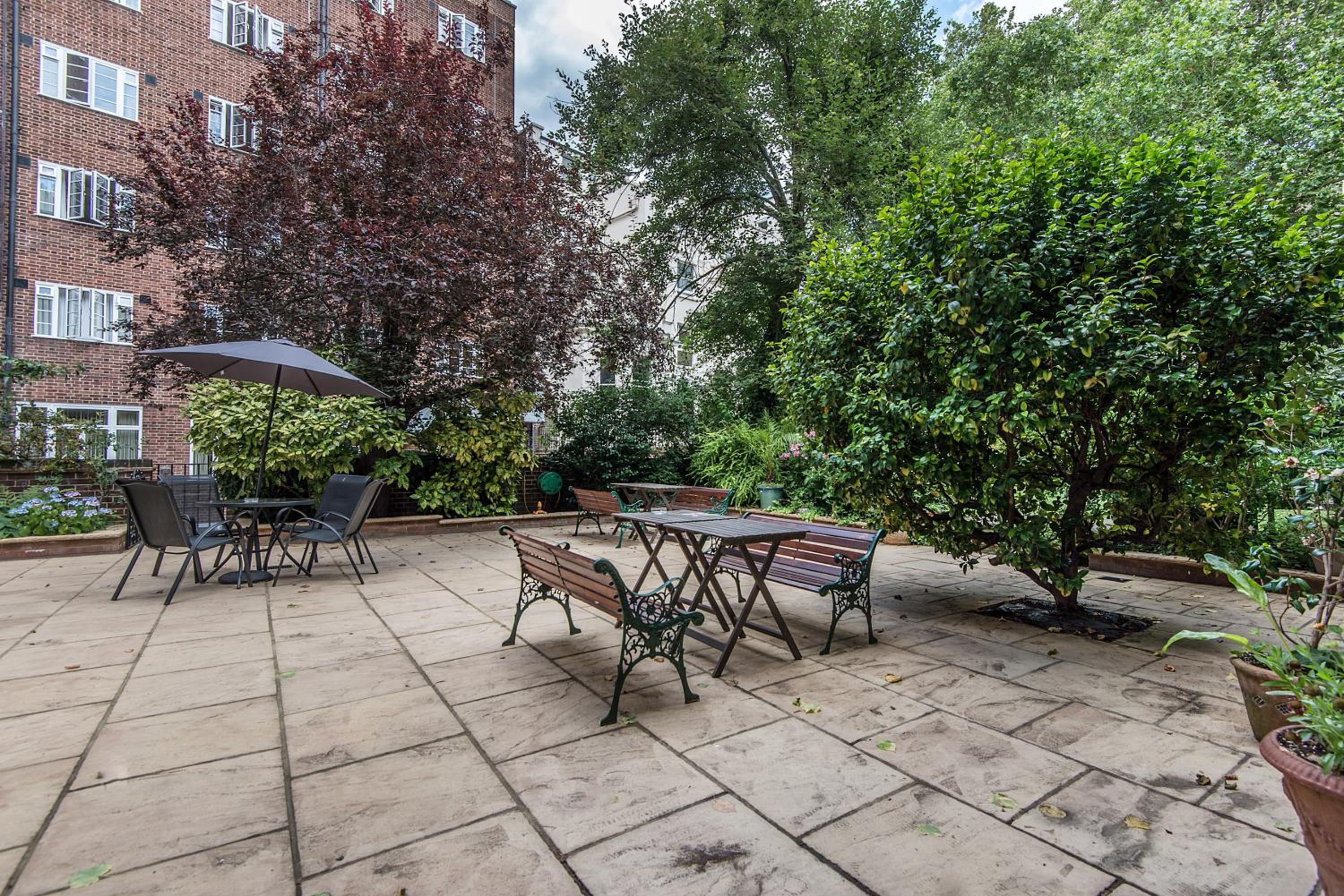 outdoor bbq area