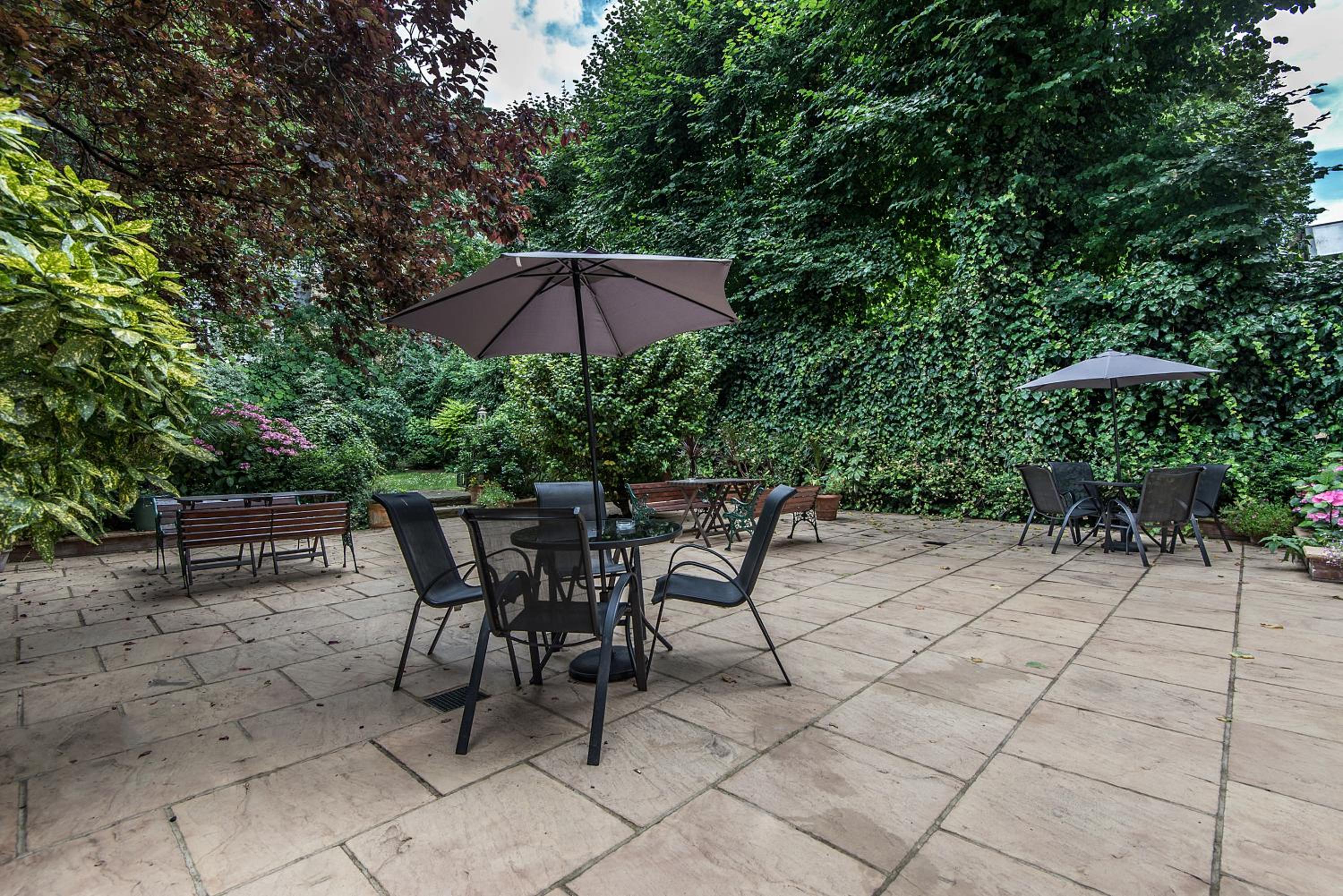 outdoor bbq area