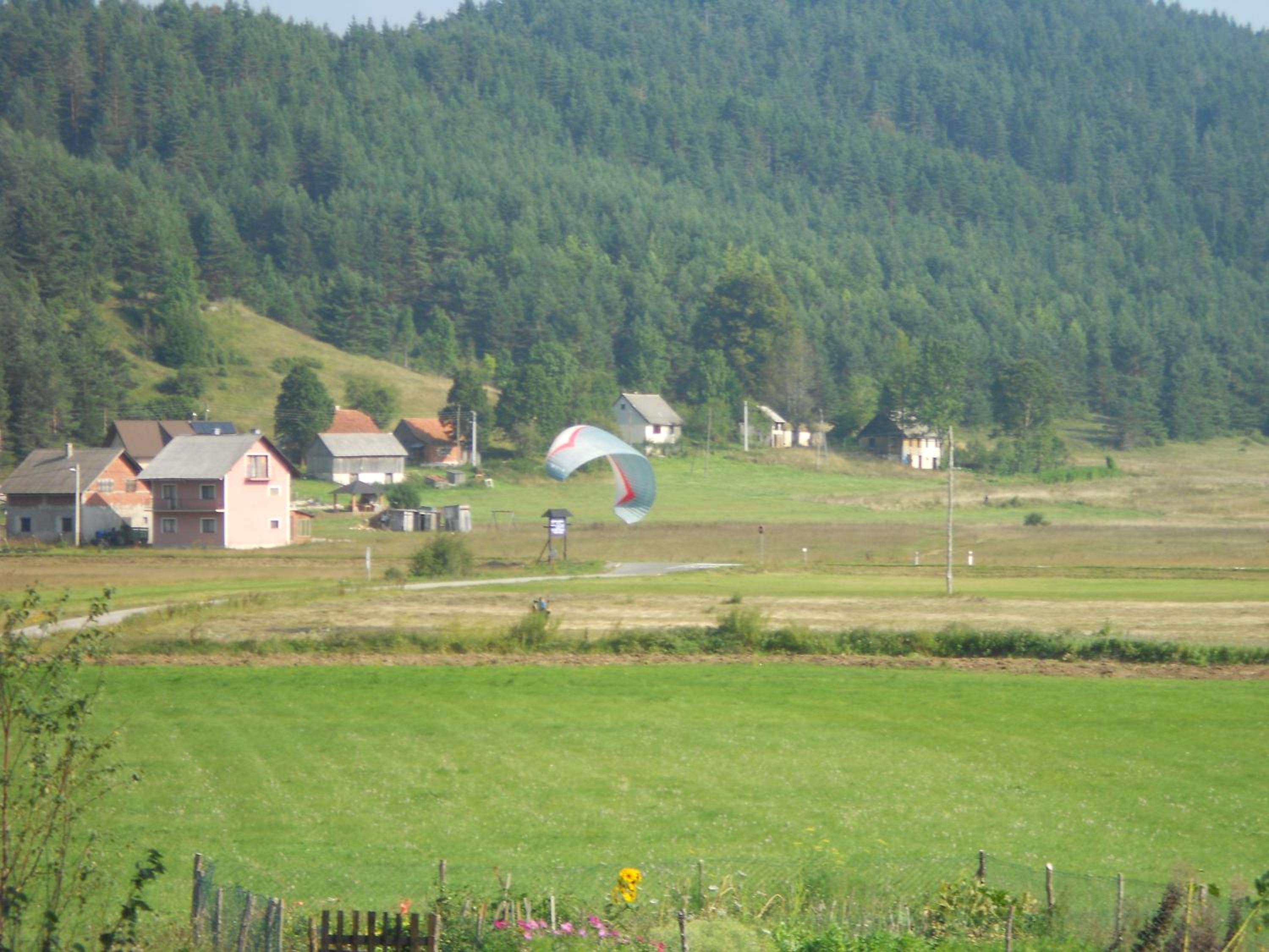 Photo 33