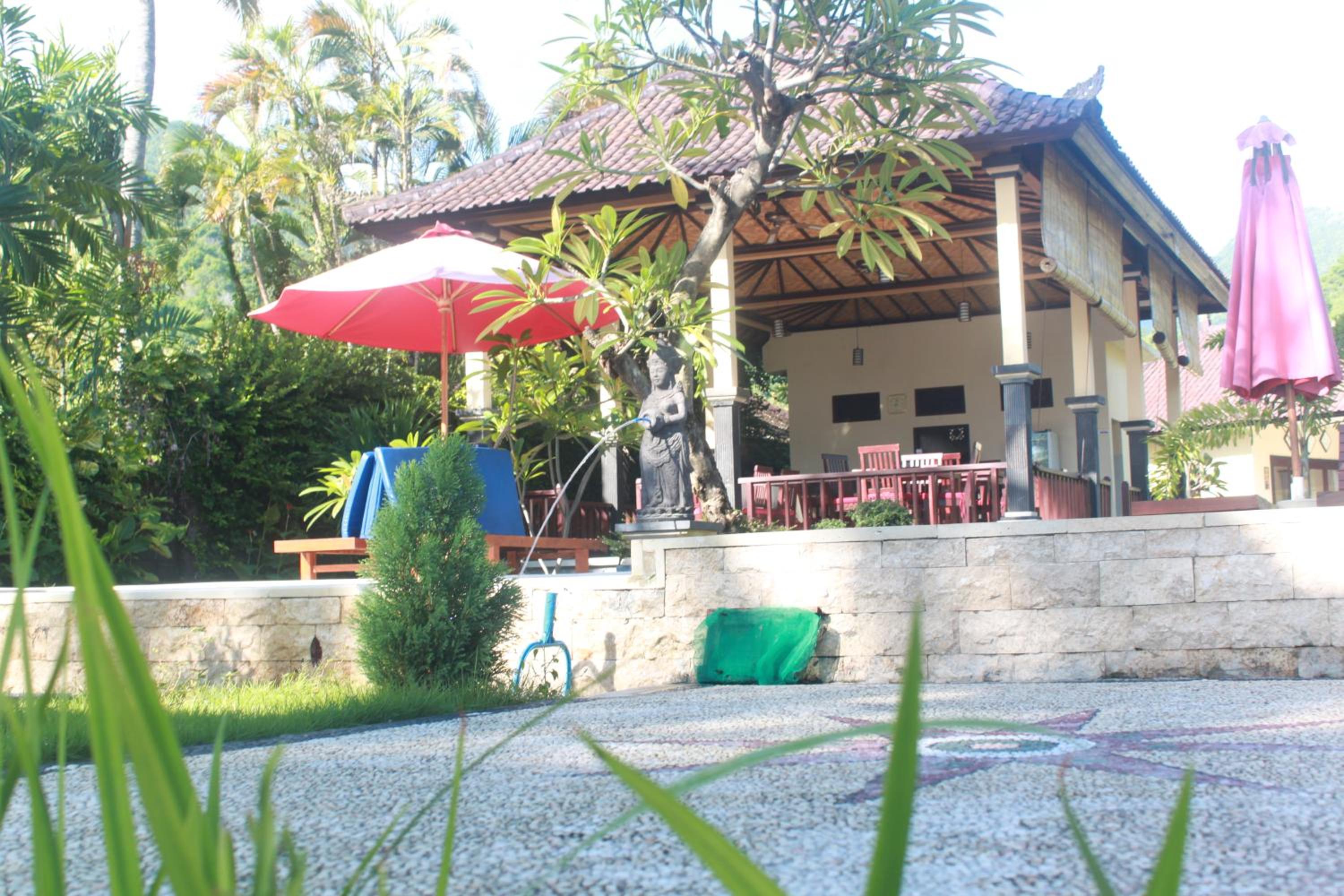 Bintang Beach Villa