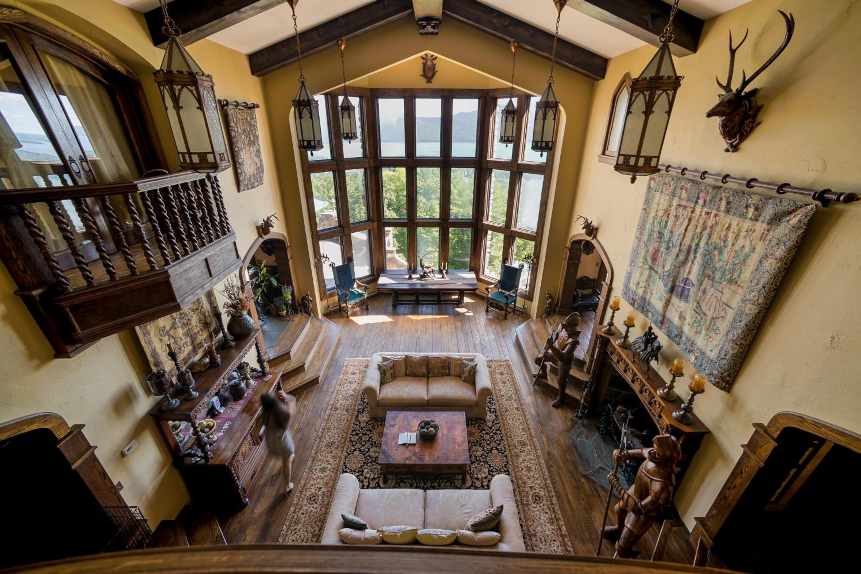 HIGHLANDS CASTLE overlooking Lake George plus 2 other CASTLES & SUITES