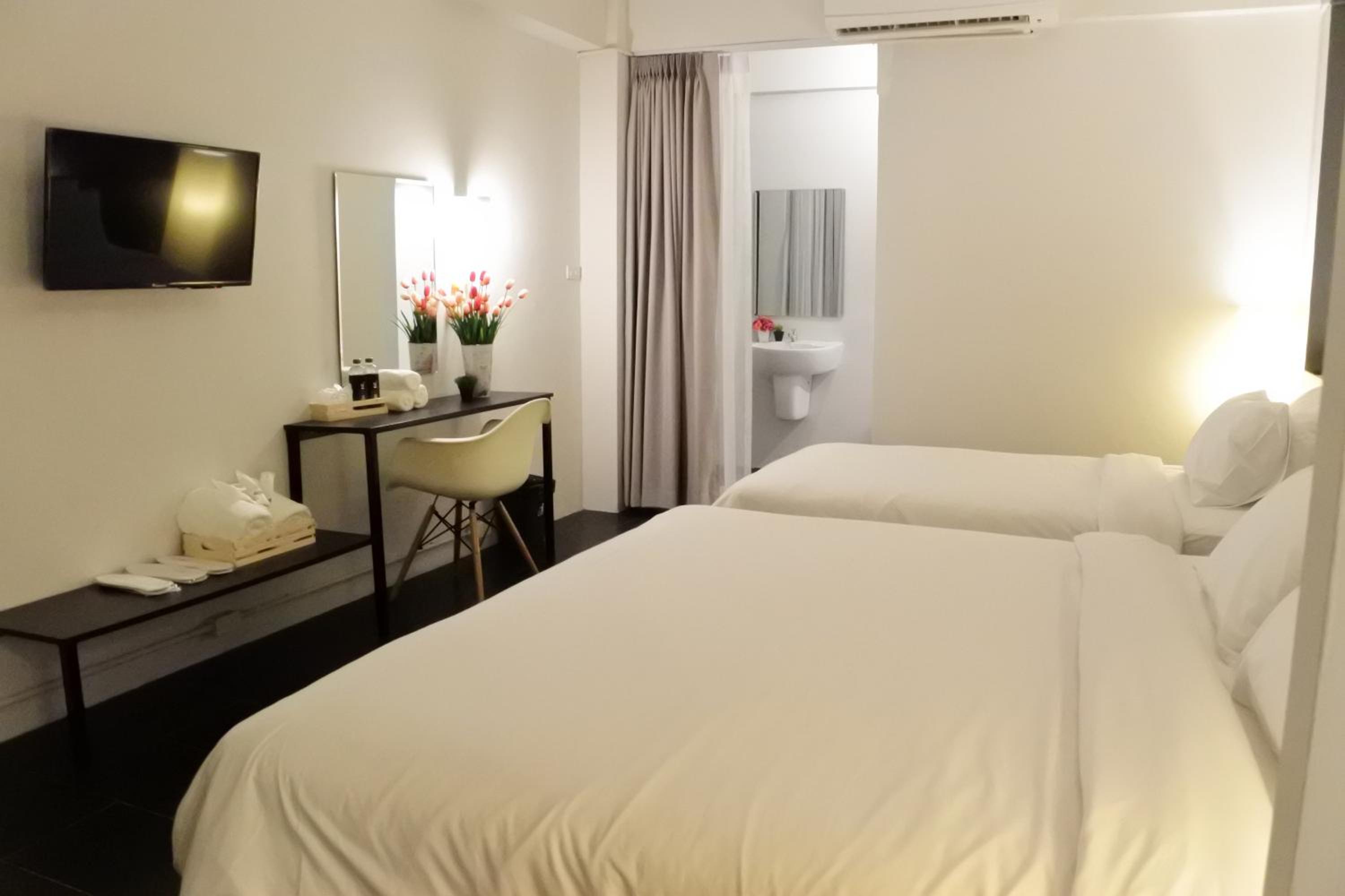 Shane Hotel