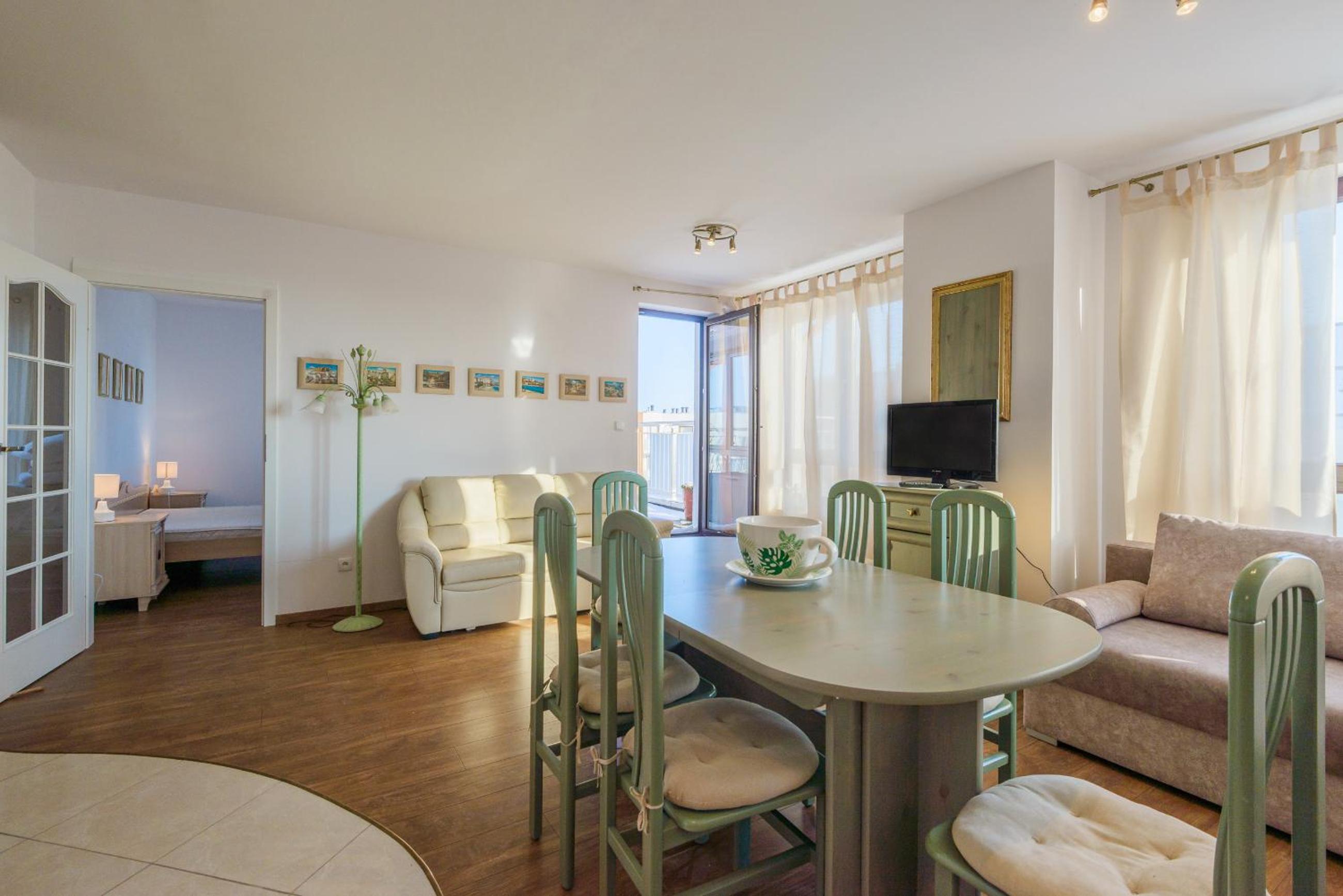 APARTAMENTY MIERZEJA - MARINA, Kąty Rybackie, 100 m od Zalewu Wiślanego, Bezpłatny Meleks