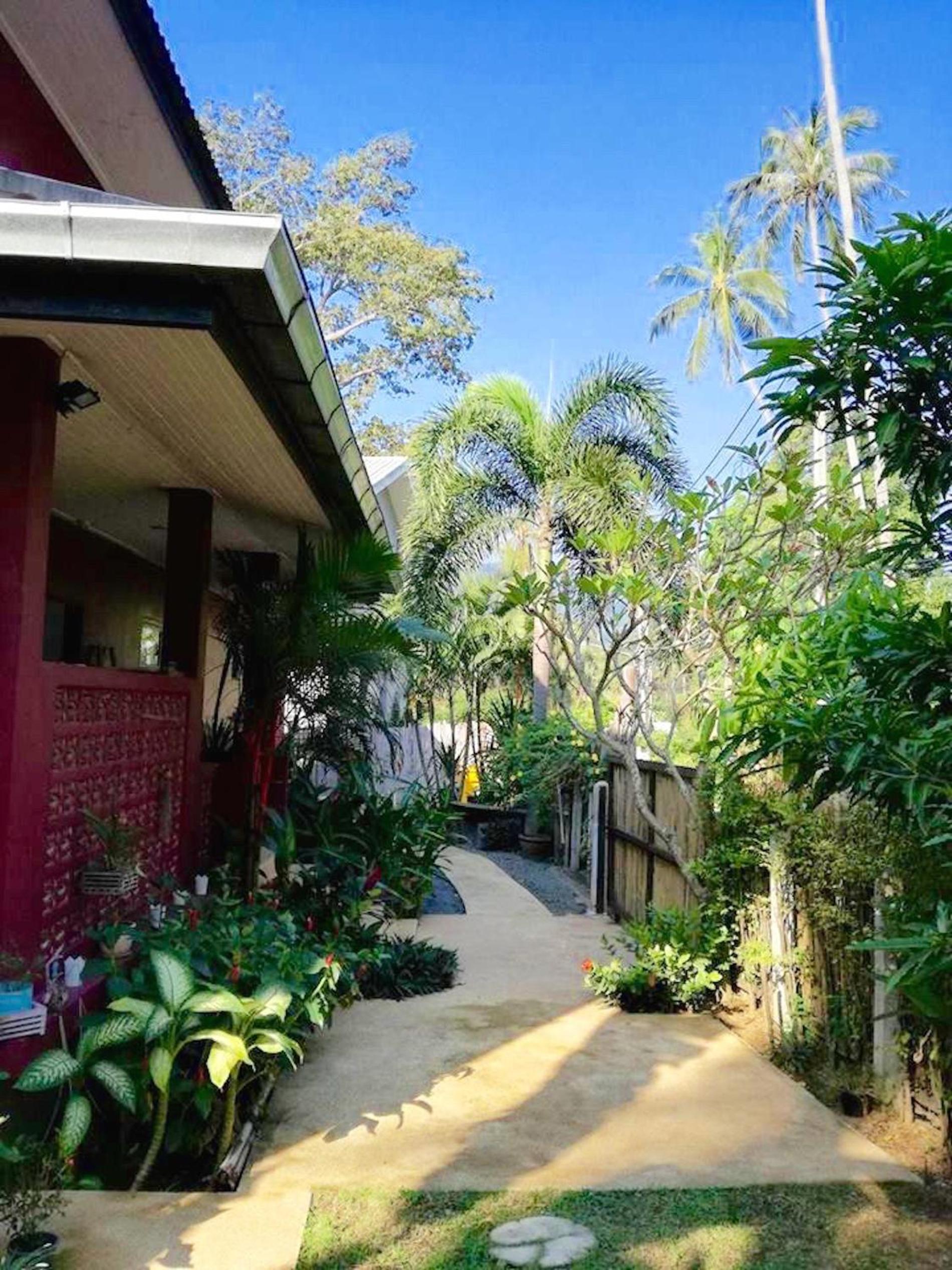 Pink House Guest House Lamai - Pool & Sea View